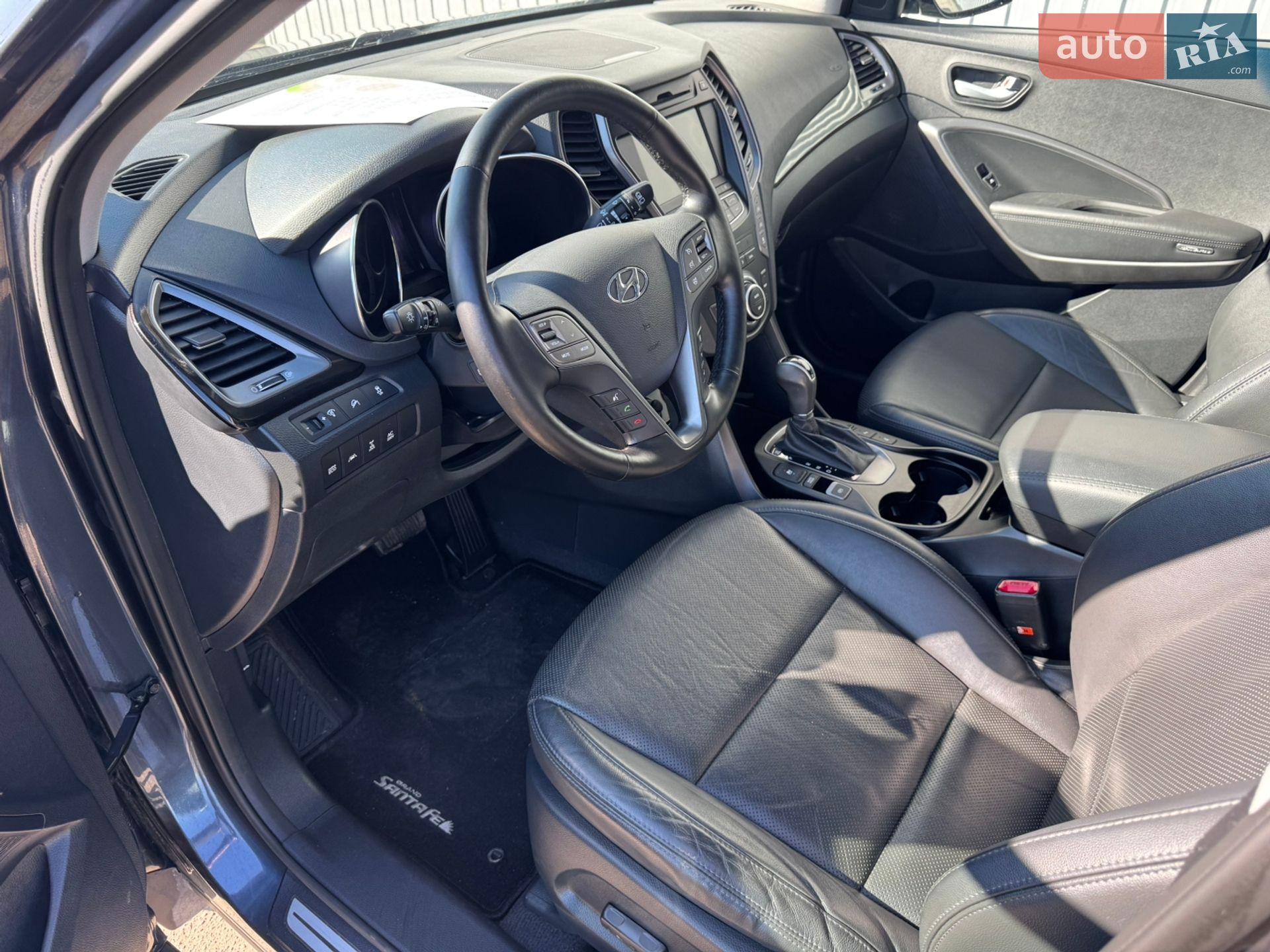 Hyundai Grand Santa Fe 2015 VIN KMHSR81XDFU130782 фото оголошення 68 з 84