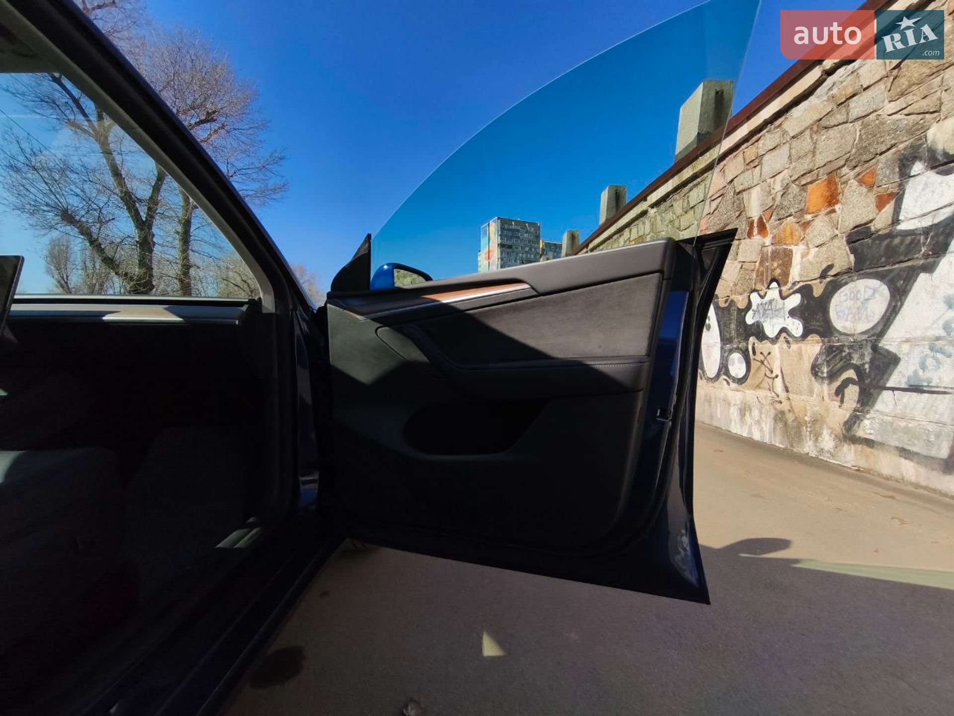 Tesla Model Y 2024 VIN 7SAYGDED5RF082102 фото оголошення 23 з 31