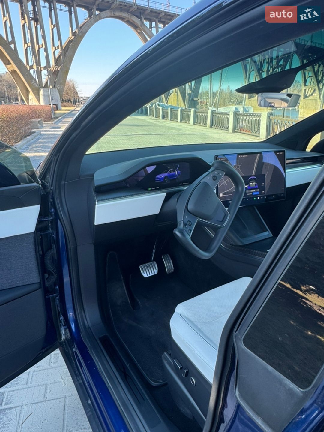 Tesla Model X 2022 VIN 7SAXCBE66PF372536 фото оголошення 2 з 18