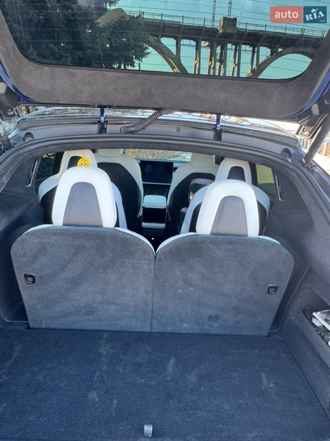 Tesla Model X 2022 VIN 7SAXCBE66PF372536 фото оголошення 5 з 18