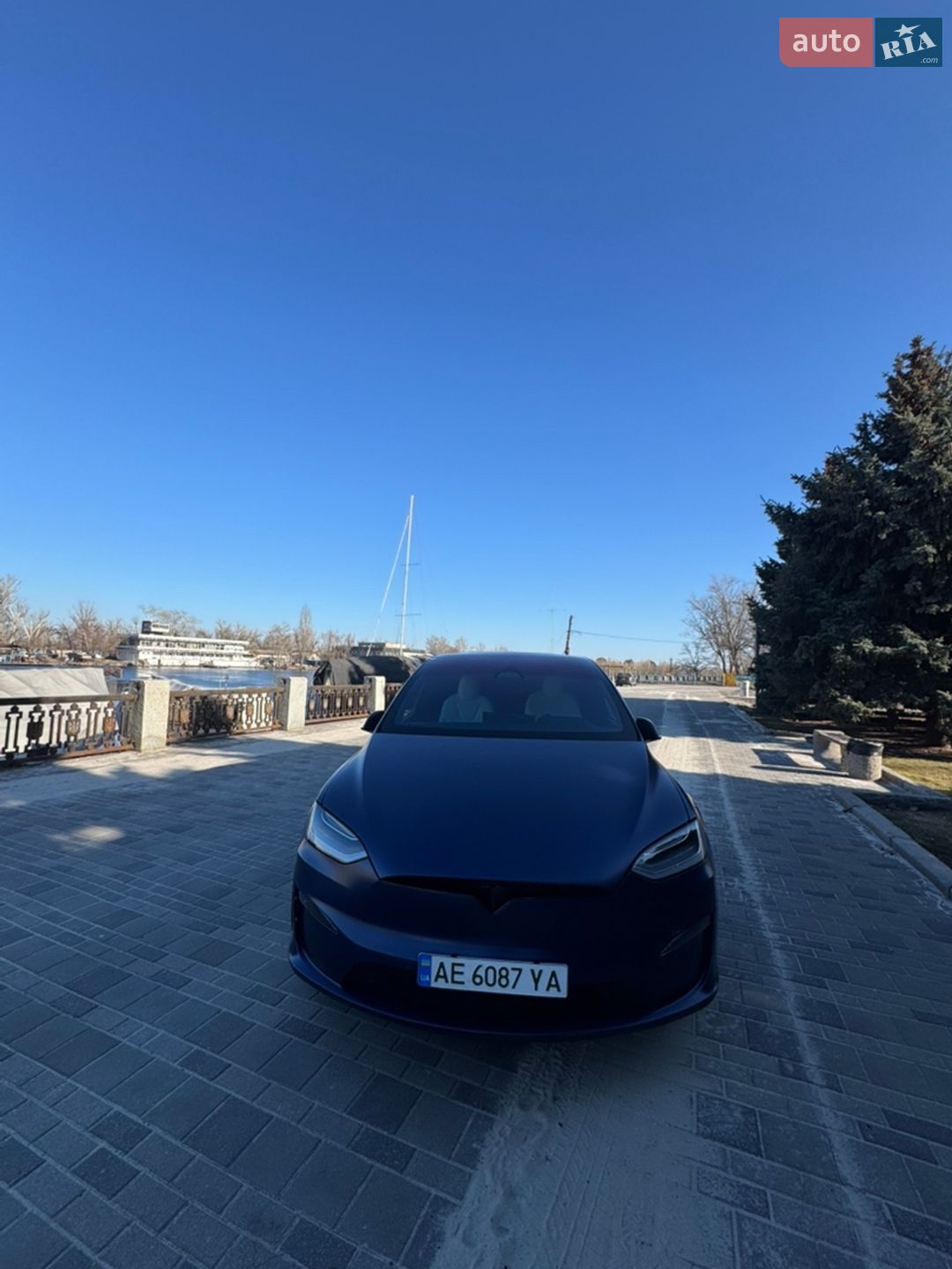 Tesla Model X 2022 VIN 7SAXCBE66PF372536 фото оголошення 8 з 18