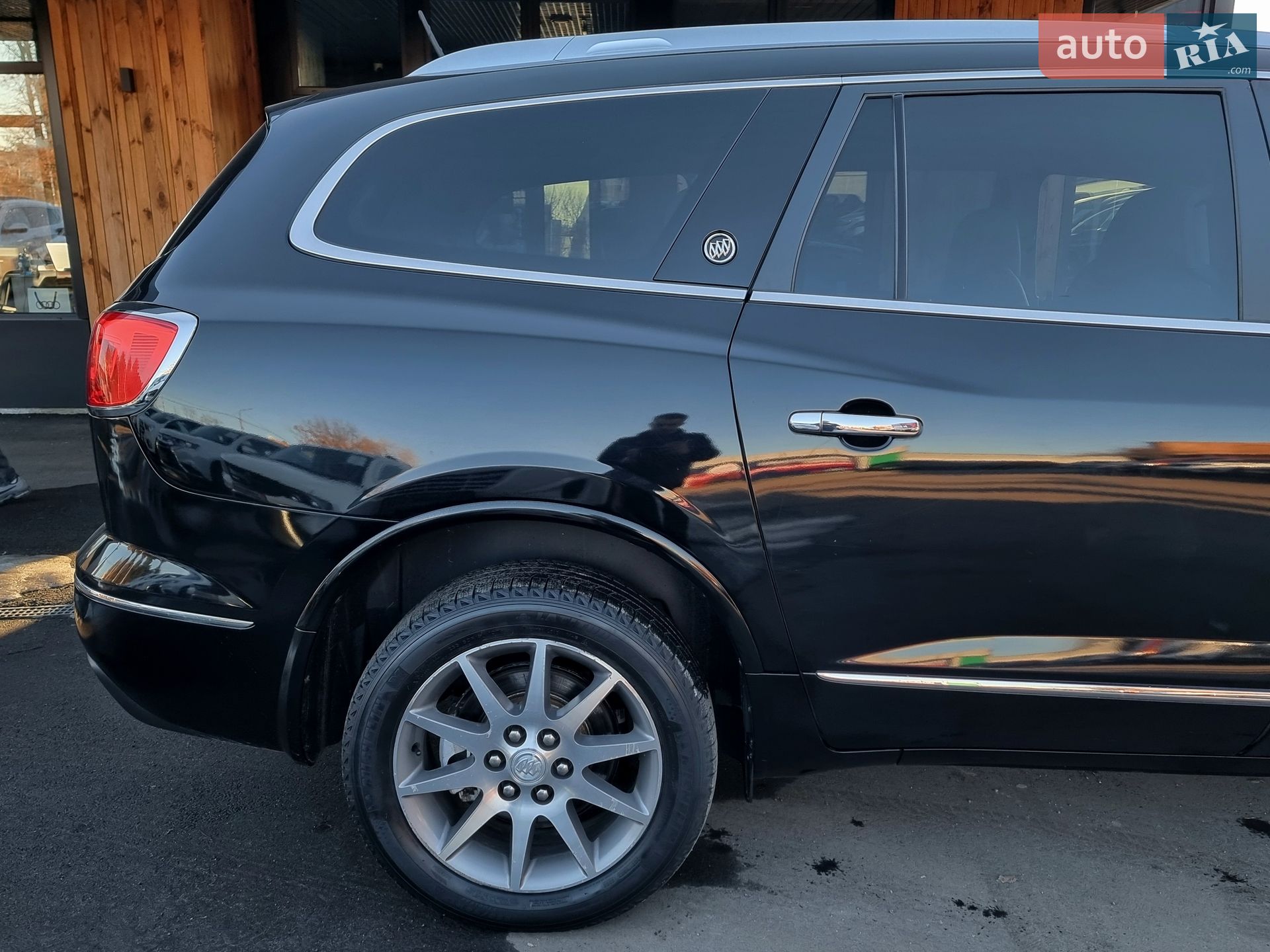 Buick Enclave 2016 VIN 5GAKRAKD3GJ164109 фото оголошення 32 з 106