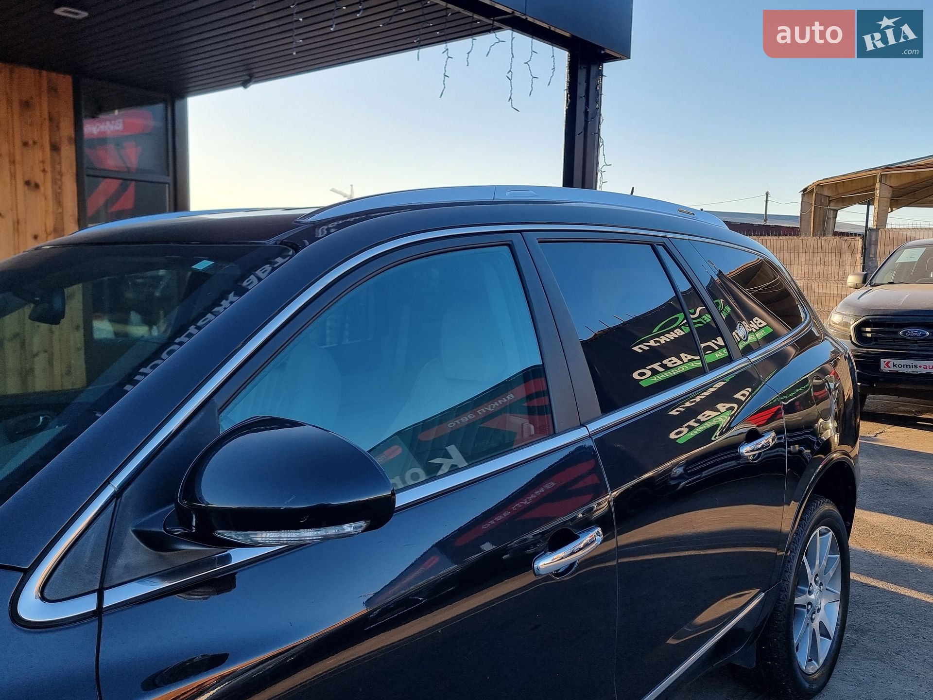 Buick Enclave 2016 VIN 5GAKRAKD3GJ164109 фото оголошення 41 з 106