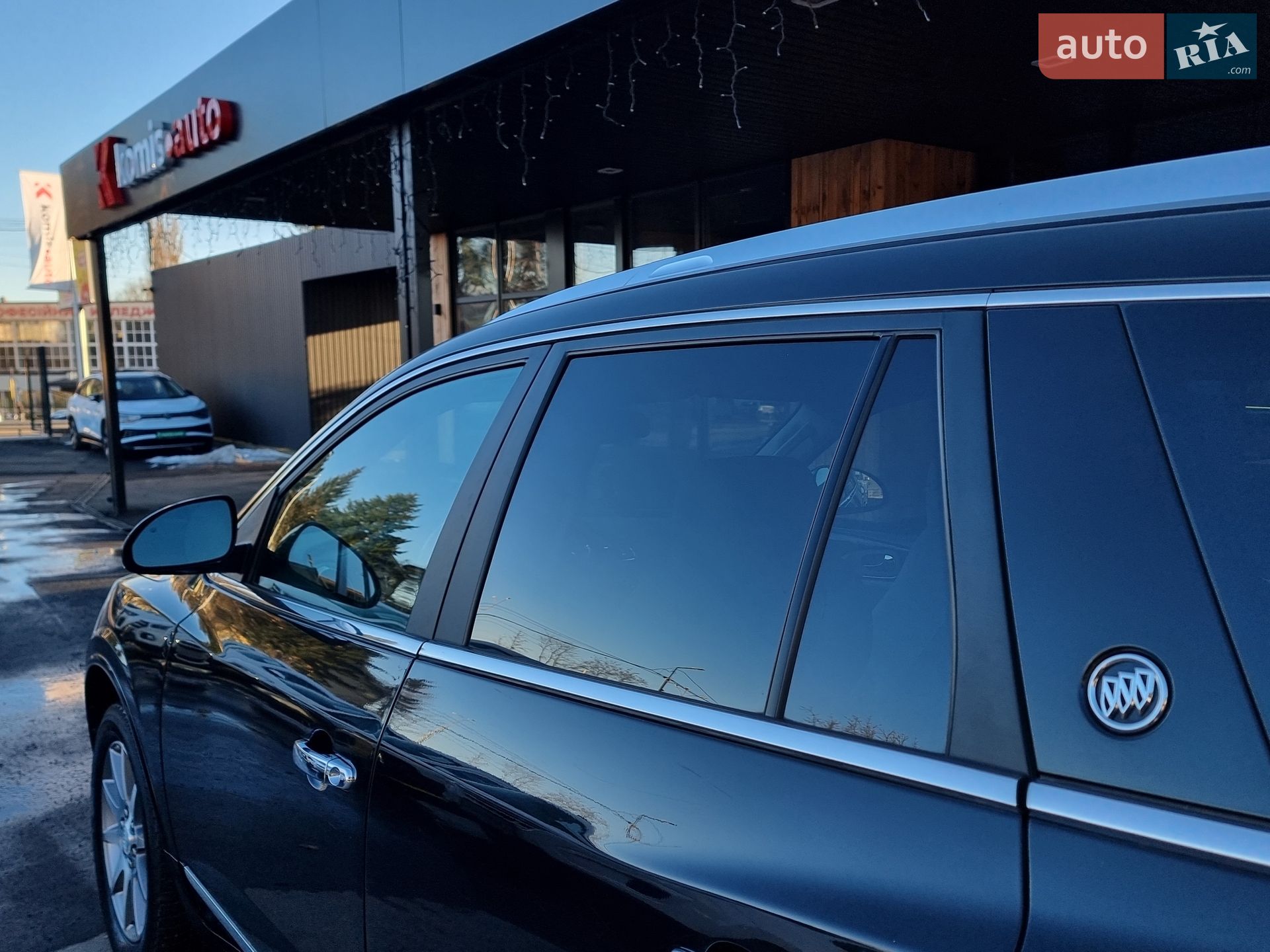 Buick Enclave 2016 VIN 5GAKRAKD3GJ164109 фото оголошення 42 з 106