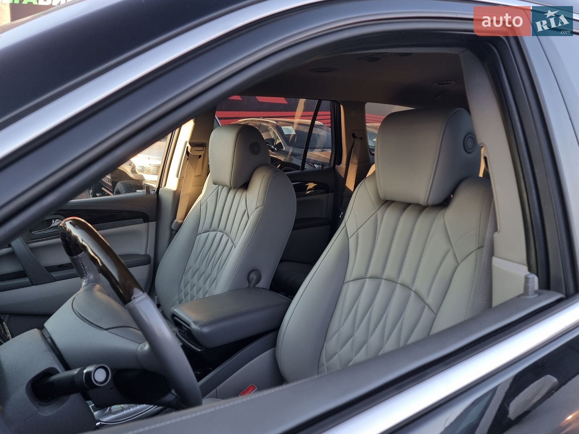 Buick Enclave 2016 VIN 5GAKRAKD3GJ164109 фото оголошення 72 з 106