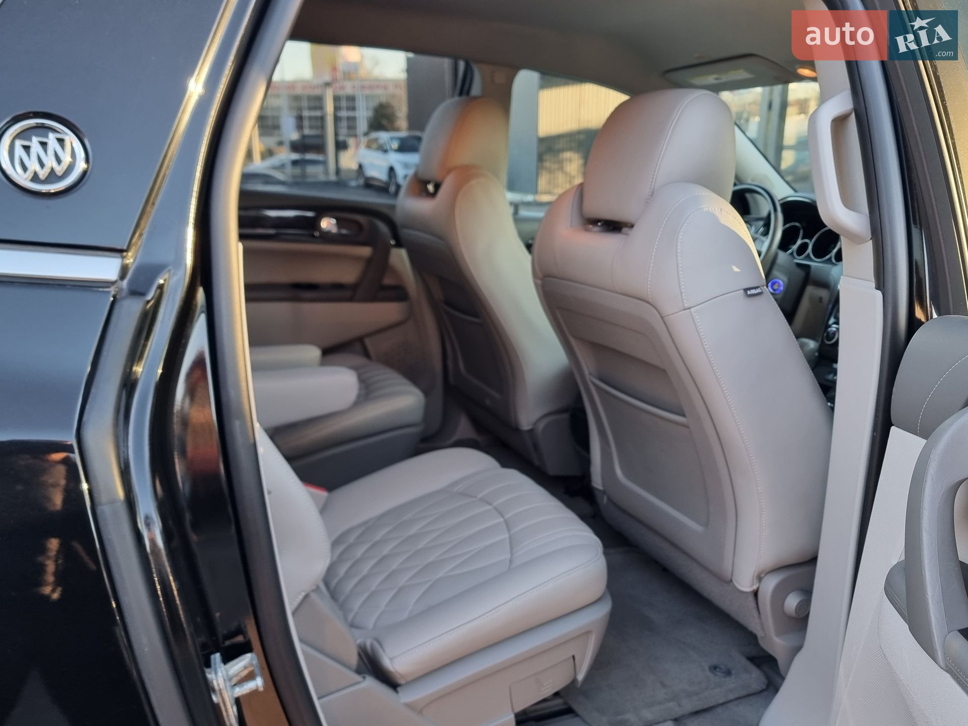 Buick Enclave 2016 VIN 5GAKRAKD3GJ164109 фото оголошення 86 з 106