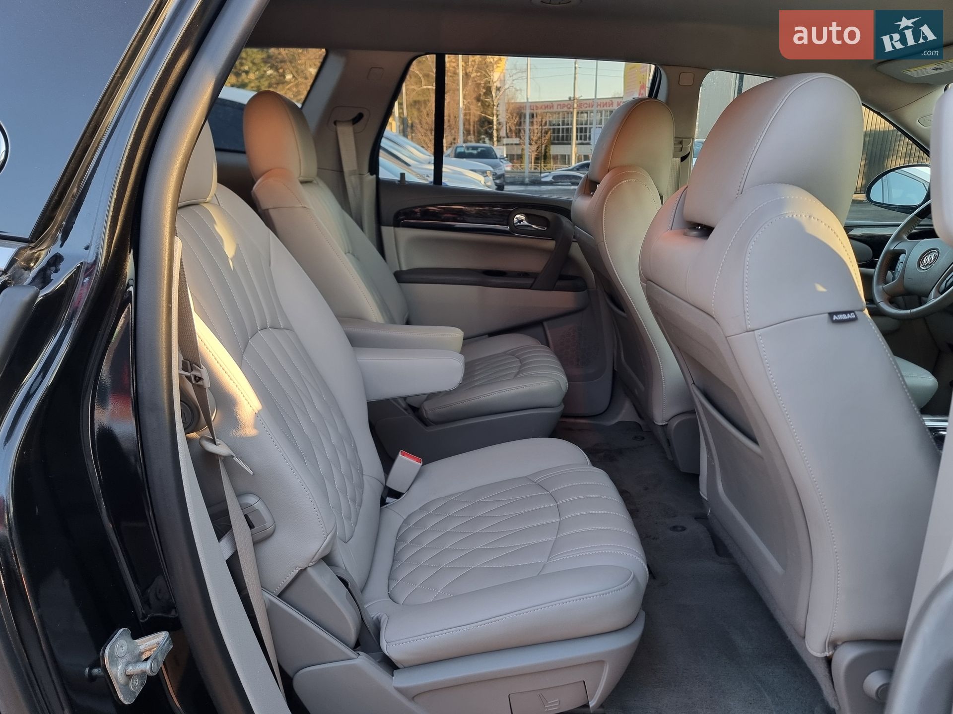 Buick Enclave 2016 VIN 5GAKRAKD3GJ164109 фото оголошення 87 з 106