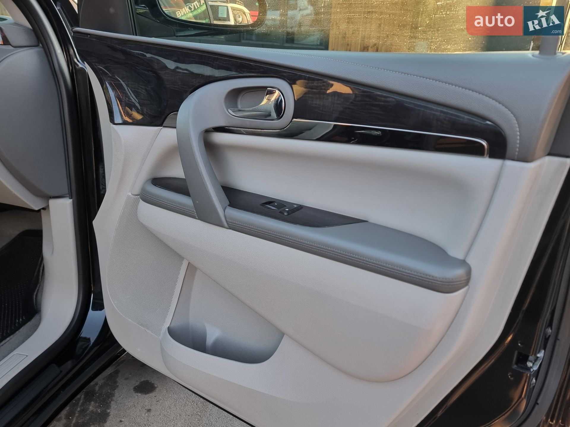 Buick Enclave 2016 VIN 5GAKRAKD3GJ164109 фото оголошення 91 з 106