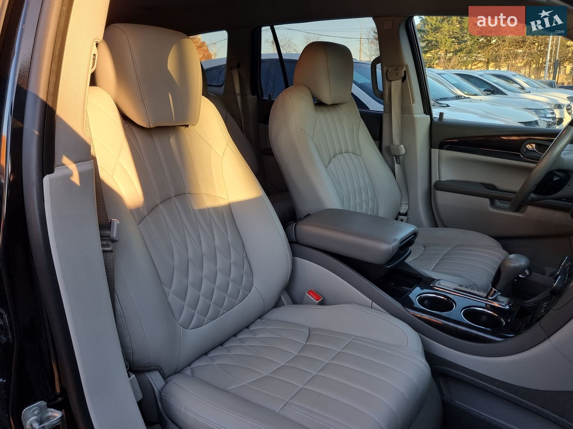 Buick Enclave 2016 VIN 5GAKRAKD3GJ164109 фото оголошення 96 з 106
