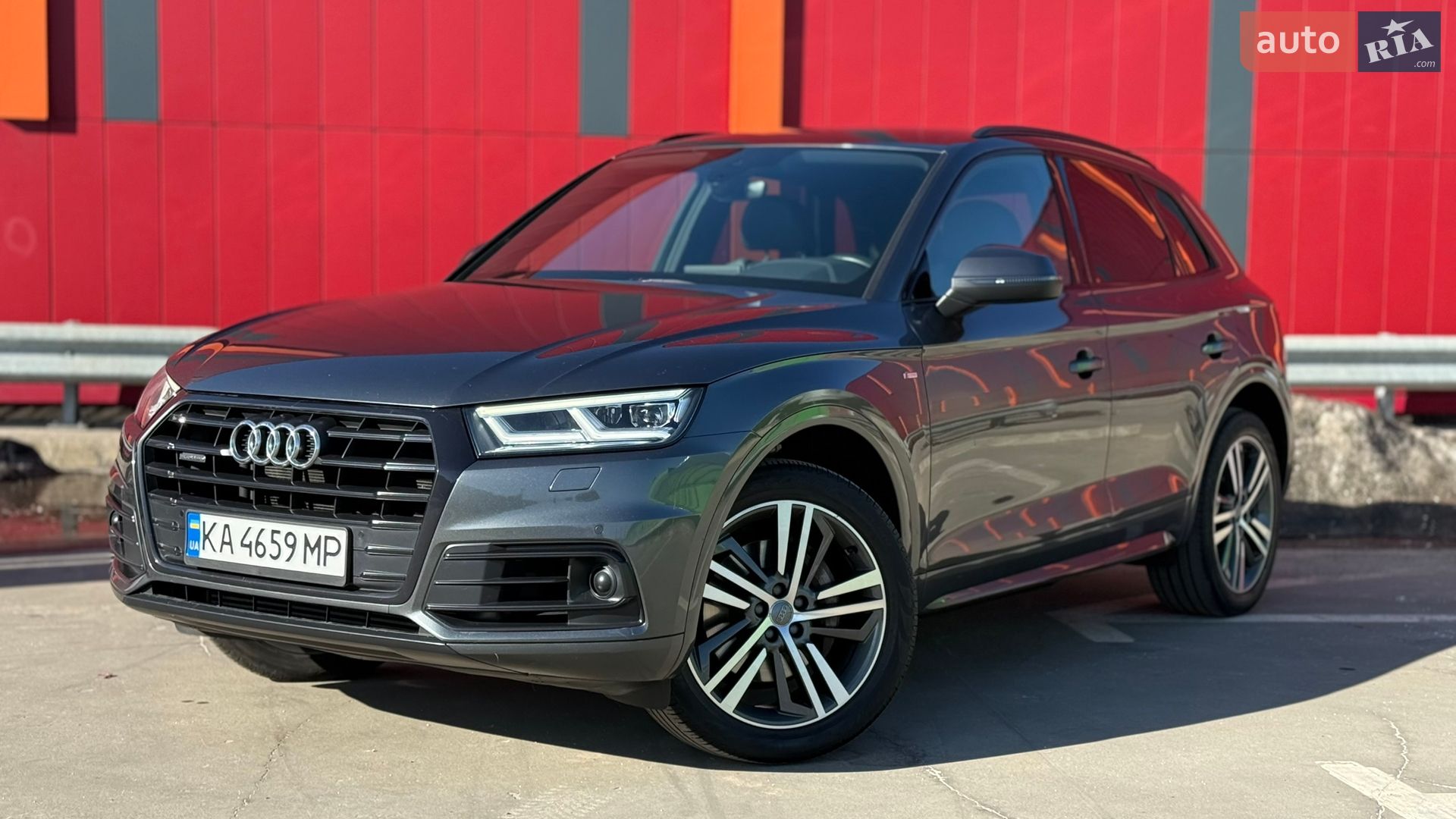 Audi Q5 2019 VIN WAUZZZFY1K2106167 фото оголошення 3 з 85