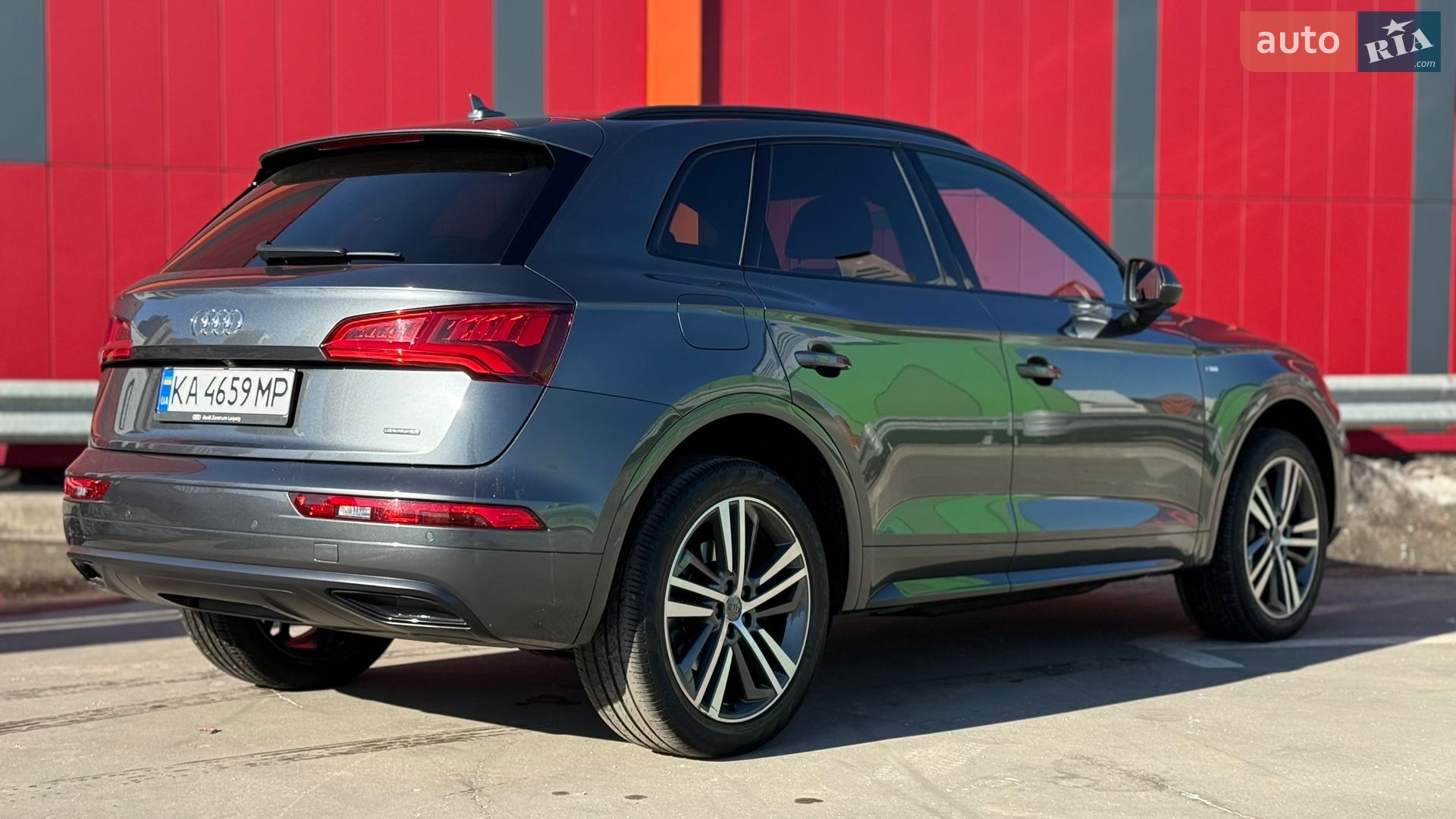 Audi Q5 2019 VIN WAUZZZFY1K2106167 фото оголошення 14 з 85