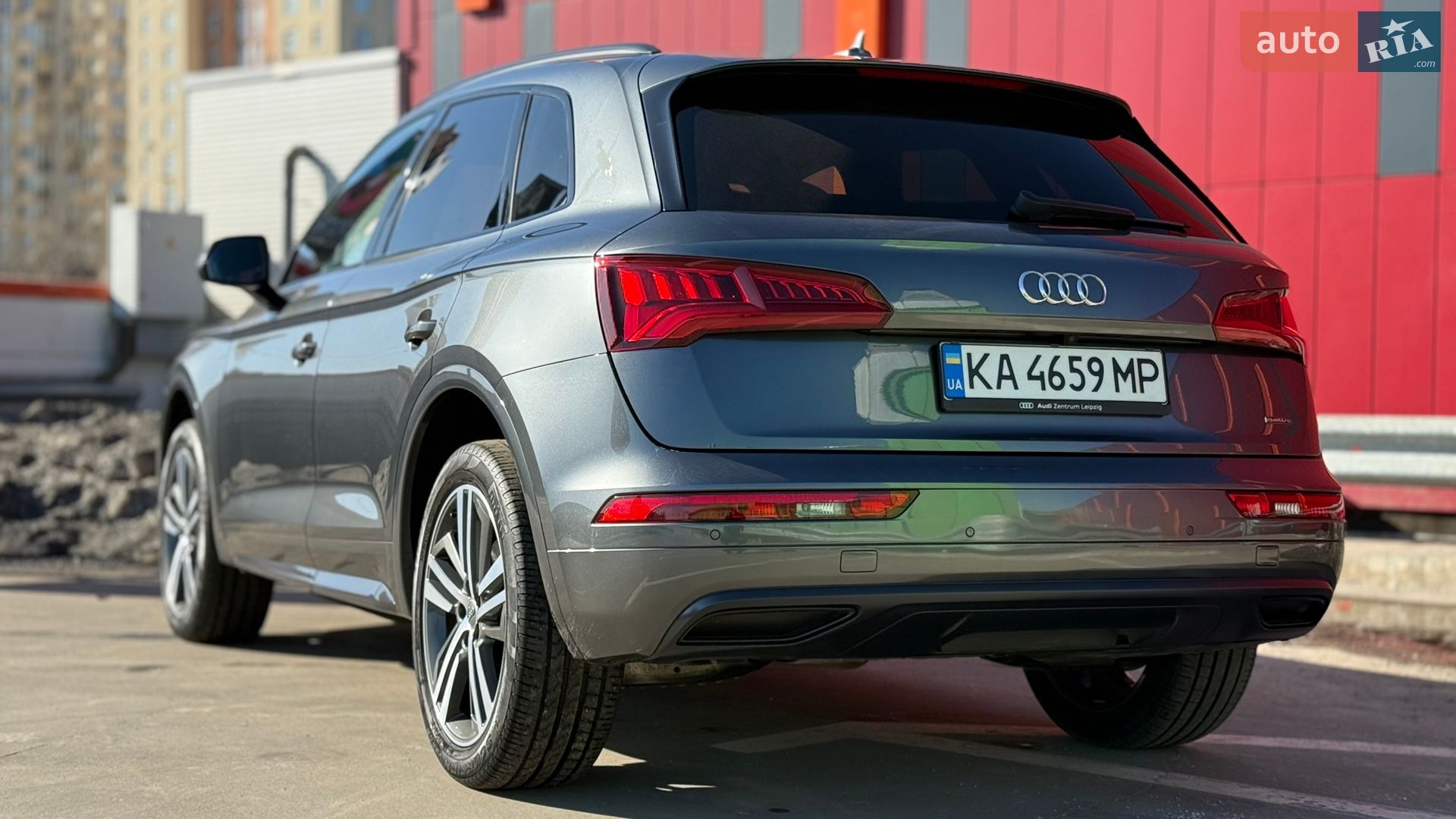 Audi Q5 2019 VIN WAUZZZFY1K2106167 фото оголошення 17 з 85
