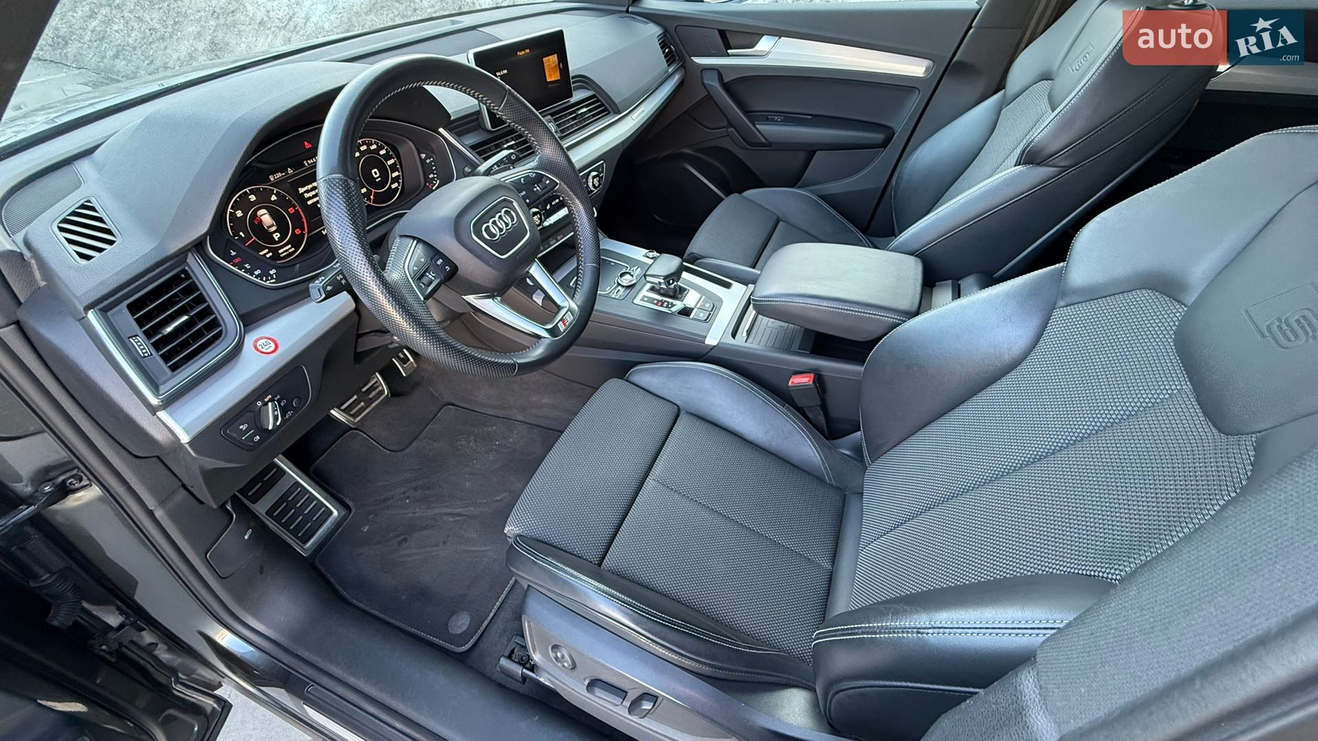Audi Q5 2019 VIN WAUZZZFY1K2106167 фото оголошення 25 з 85