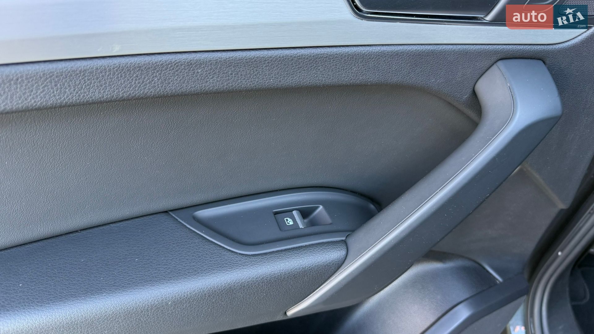 Audi Q5 2019 VIN WAUZZZFY1K2106167 фото оголошення 46 з 85
