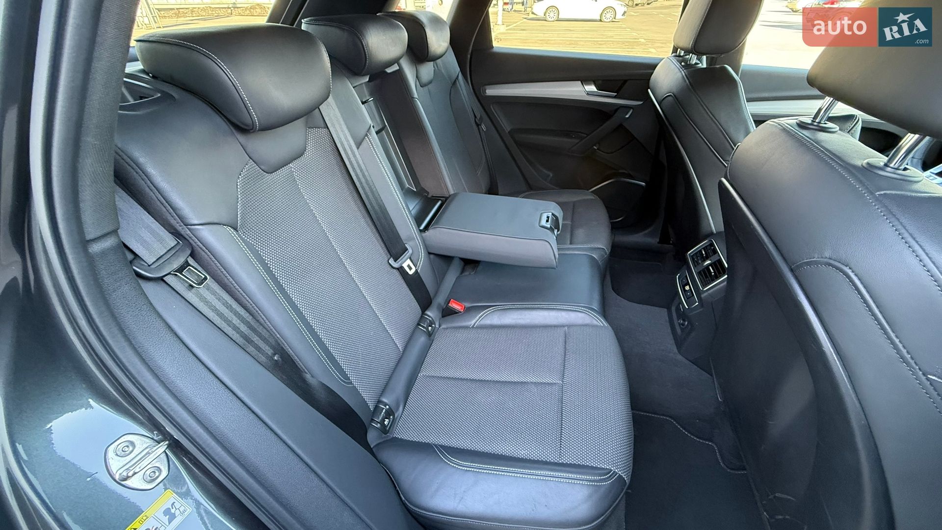 Audi Q5 2019 VIN WAUZZZFY1K2106167 фото оголошення 61 з 85