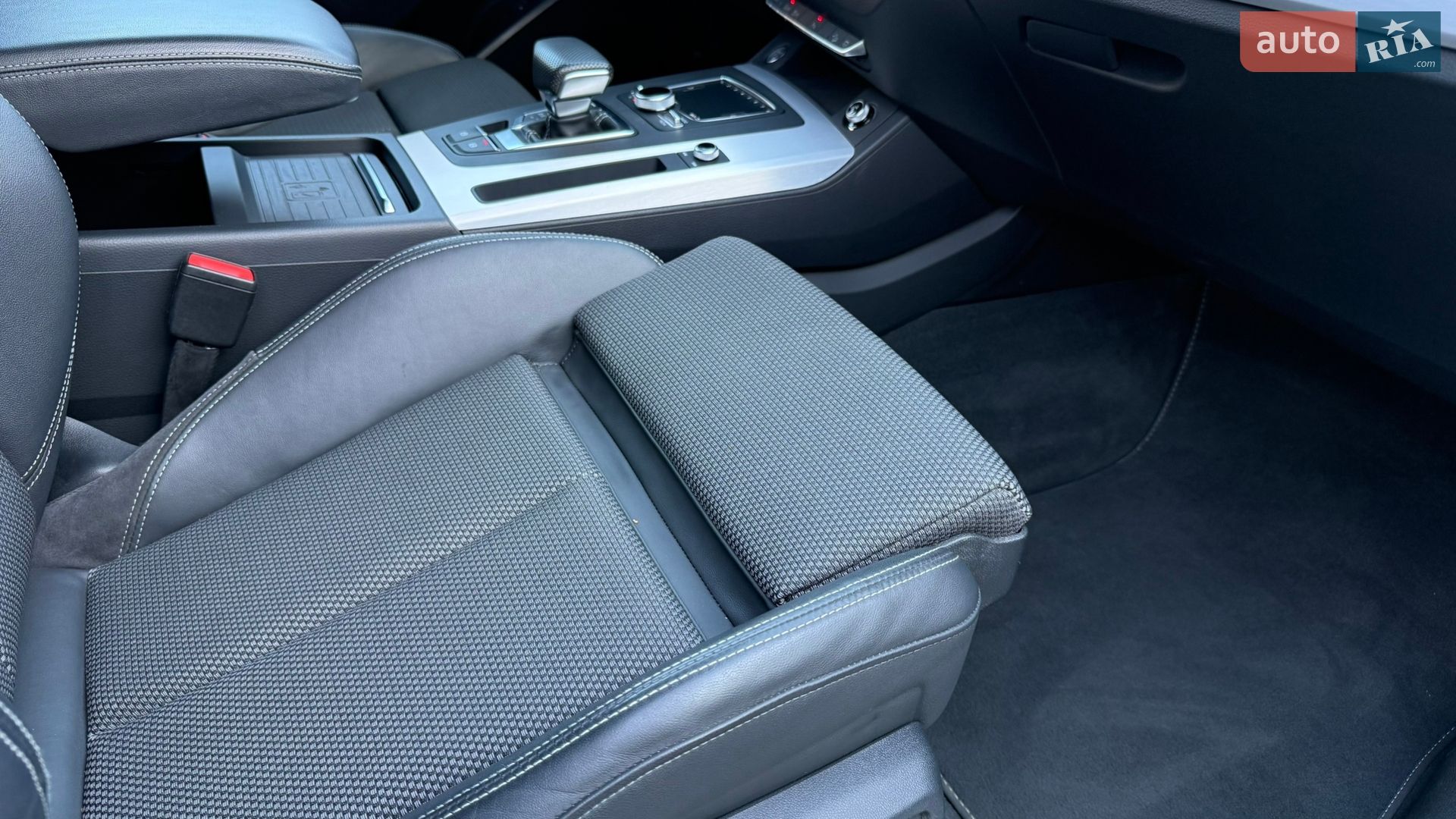 Audi Q5 2019 VIN WAUZZZFY1K2106167 фото оголошення 70 з 85