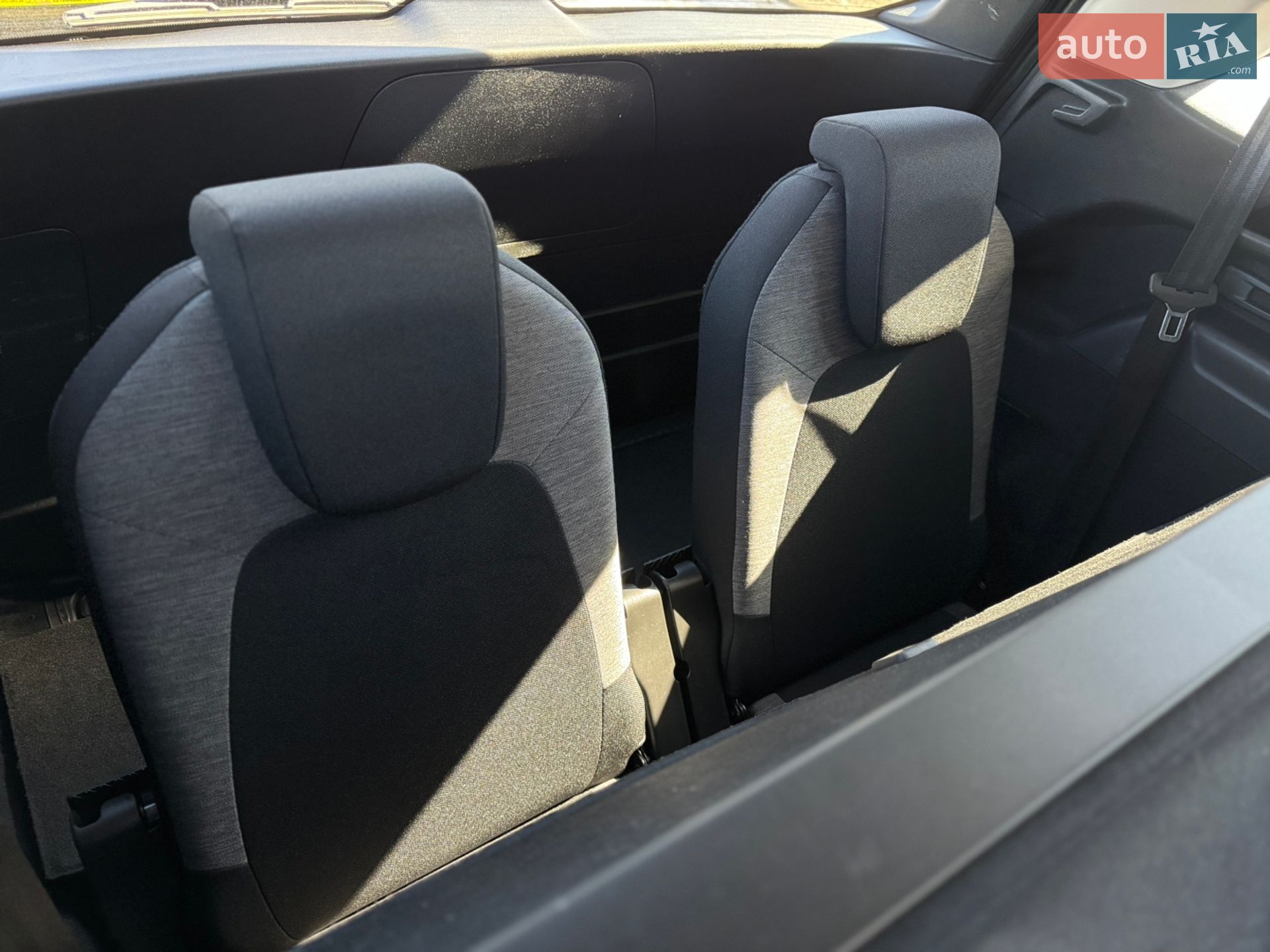 Citroen Grand C4 Picasso 2019 VIN VF73AYHZRKJ779586 фото оголошення 8 з 42