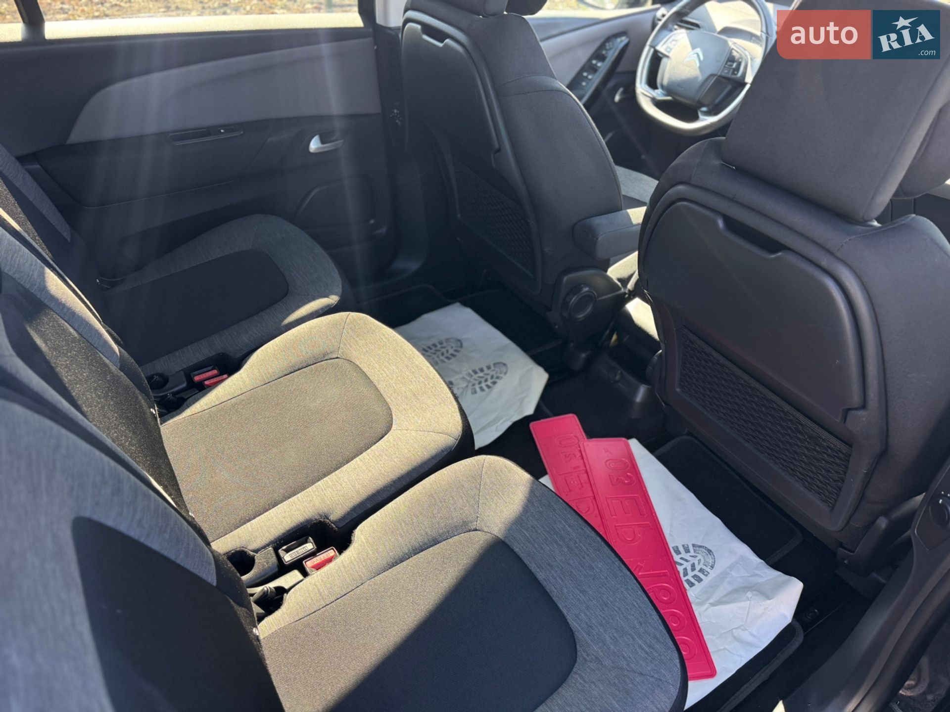 Citroen Grand C4 Picasso 2019 VIN VF73AYHZRKJ779586 фото оголошення 13 з 42
