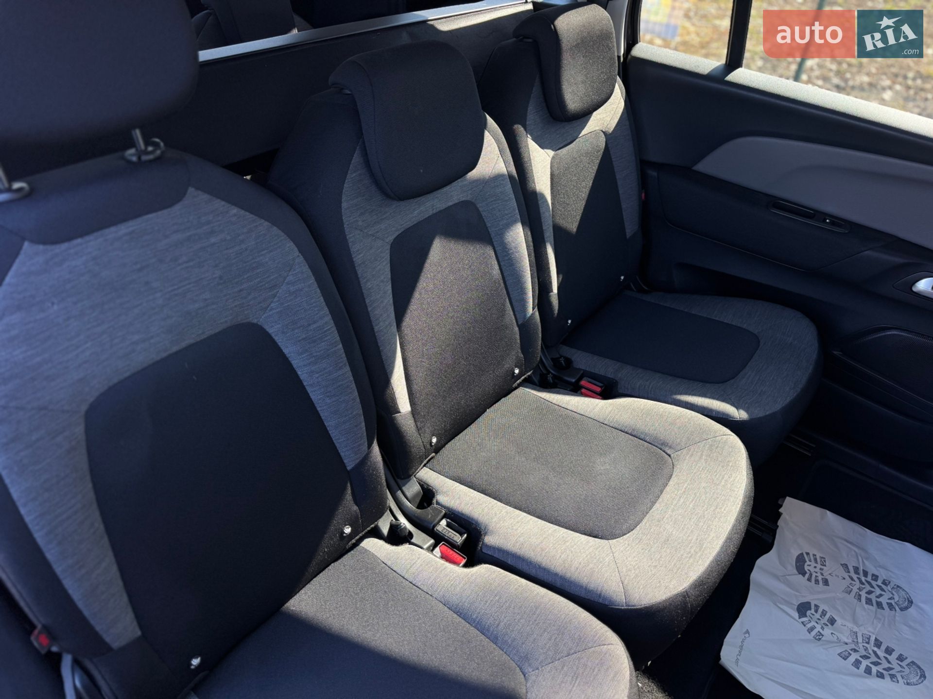 Citroen Grand C4 Picasso 2019 VIN VF73AYHZRKJ779586 фото оголошення 14 з 42