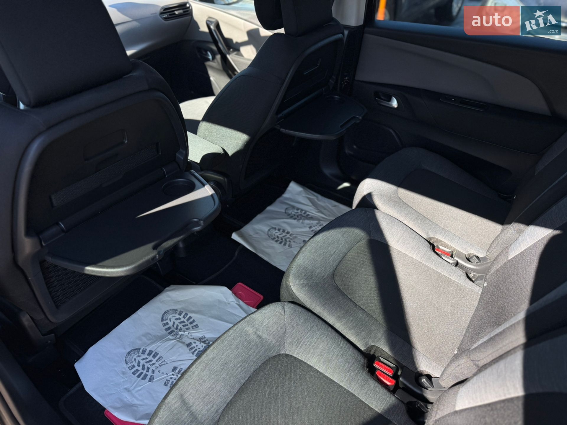 Citroen Grand C4 Picasso 2019 VIN VF73AYHZRKJ779586 фото оголошення 15 з 42