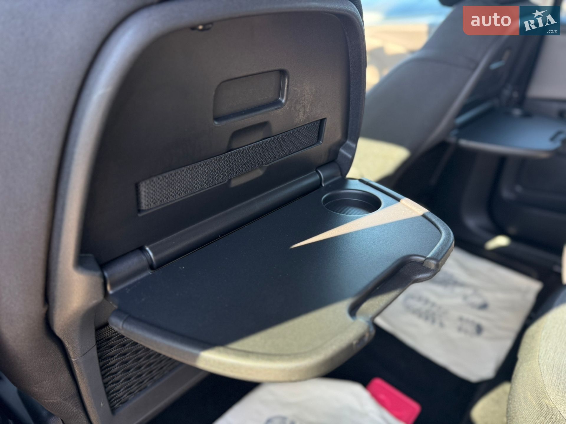 Citroen Grand C4 Picasso 2019 VIN VF73AYHZRKJ779586 фото оголошення 16 з 42
