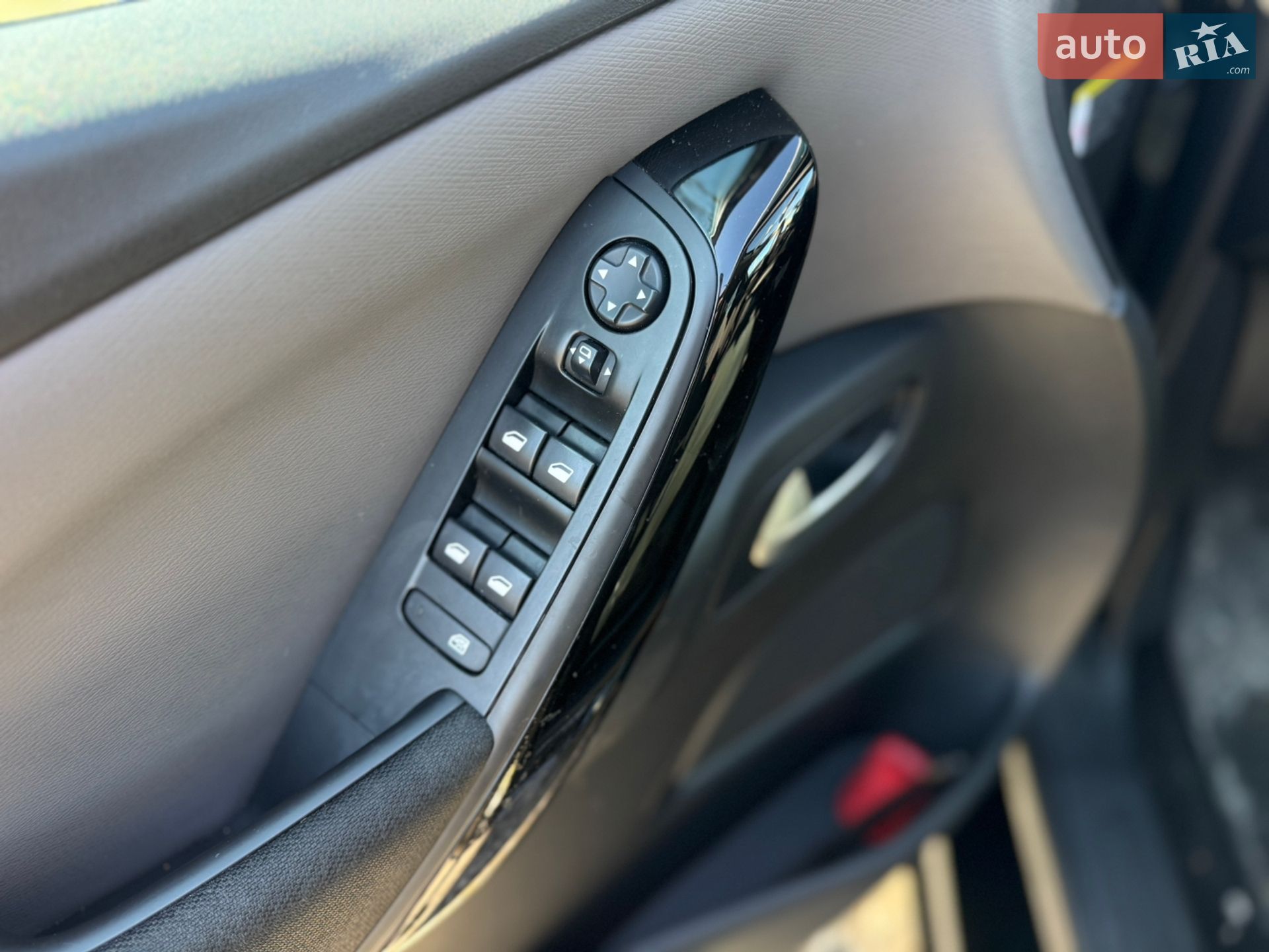 Citroen Grand C4 Picasso 2019 VIN VF73AYHZRKJ779586 фото оголошення 19 з 42