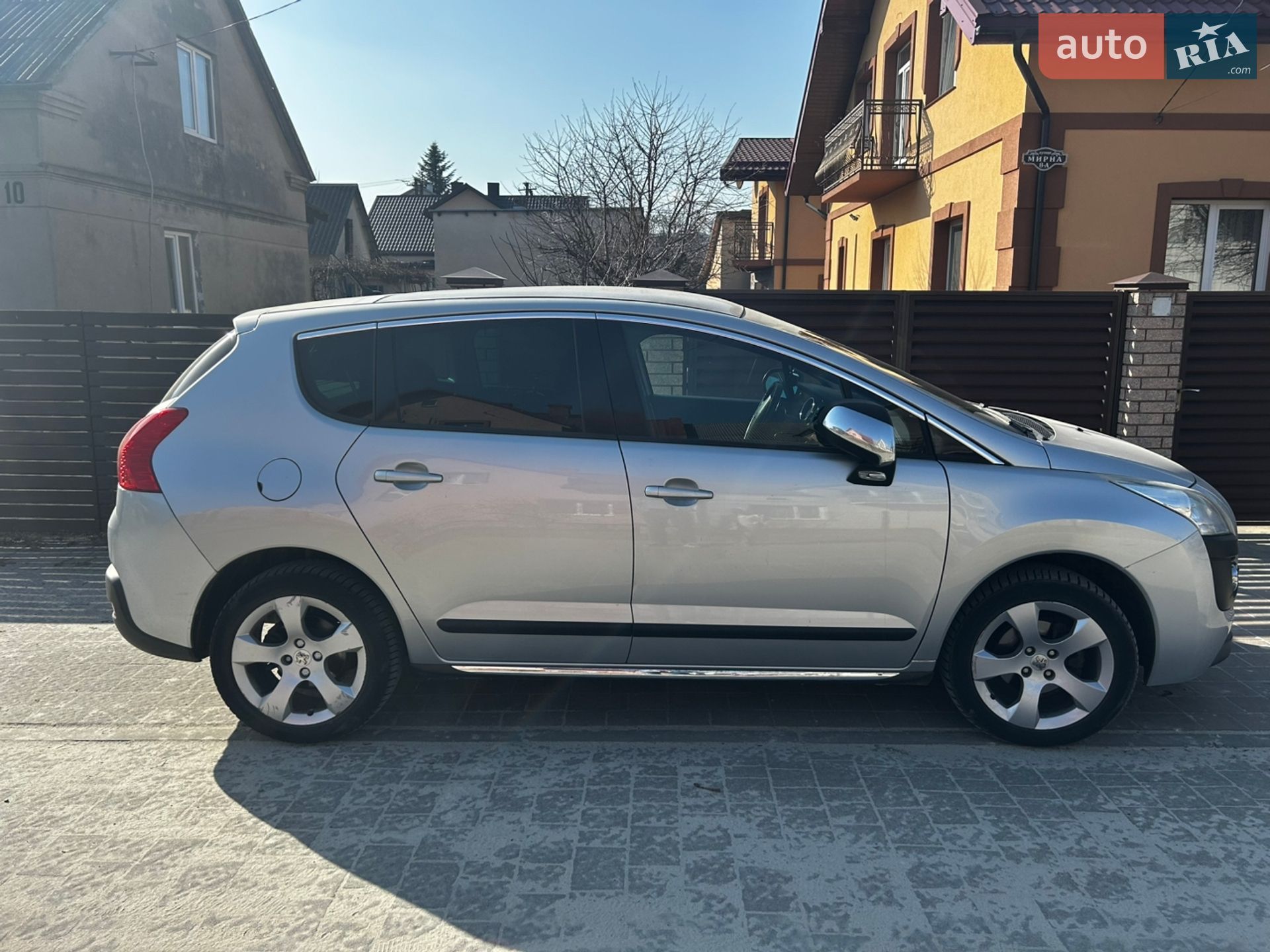 Peugeot 3008 2011 VIN VF30U9HR8BS223689 фото оголошення 3 з 60