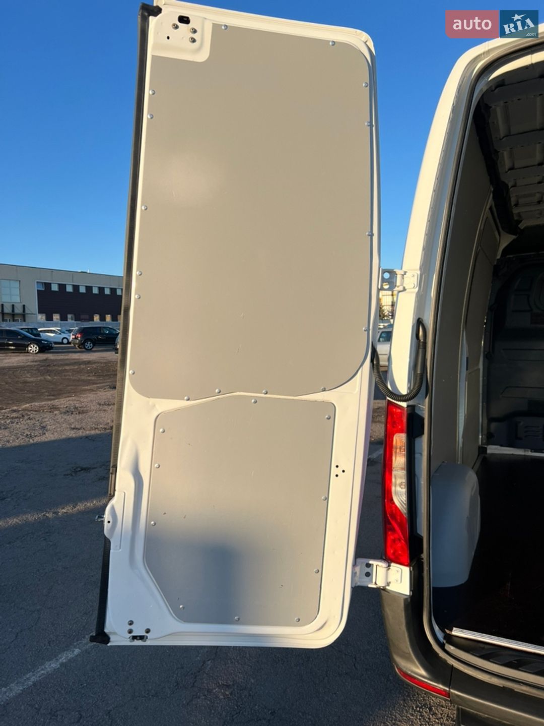 Mercedes-Benz Sprinter 2021 VIN W1V9106231P383404 фото оголошення 9 з 39