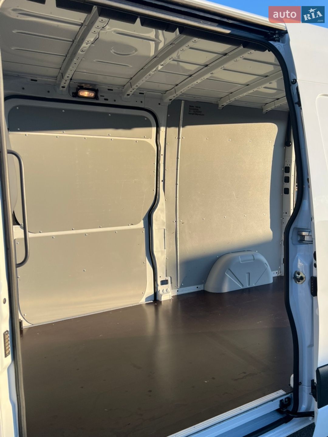 Mercedes-Benz Sprinter 2021 VIN W1V9106231P383404 фото оголошення 14 з 39