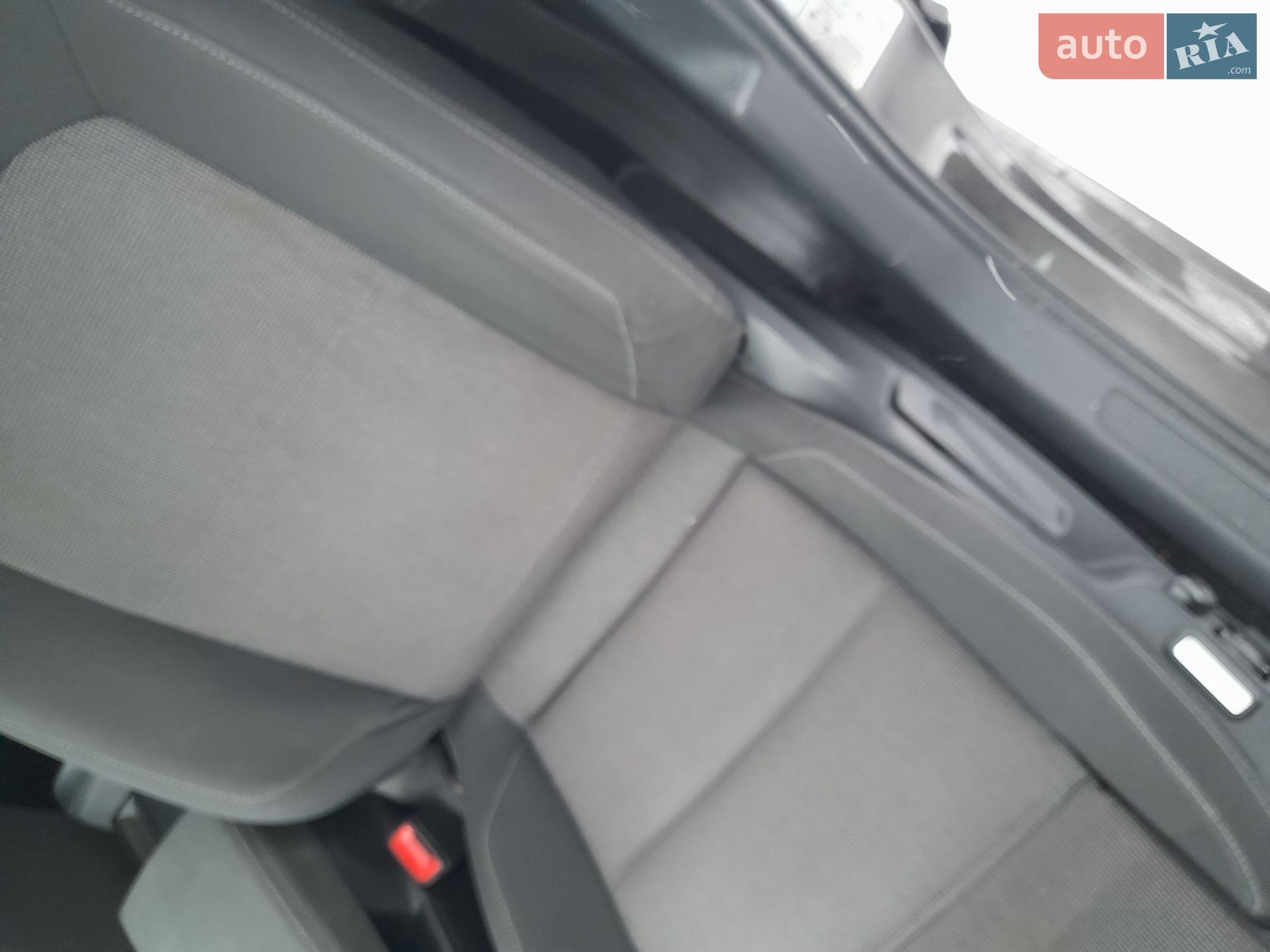 Volkswagen Passat 2018 VIN WVWZZZ3CZJP012846 фото оголошення 14 з 33