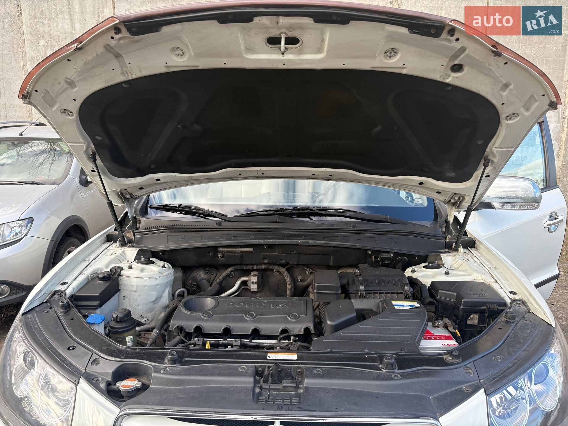 Hyundai Santa FE 2011 VIN KMHSH81BBBU712138 фото оголошення 2 з 28