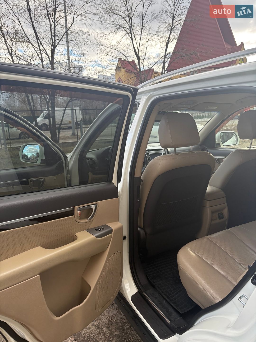 Hyundai Santa FE 2011 VIN KMHSH81BBBU712138 фото оголошення 11 з 28