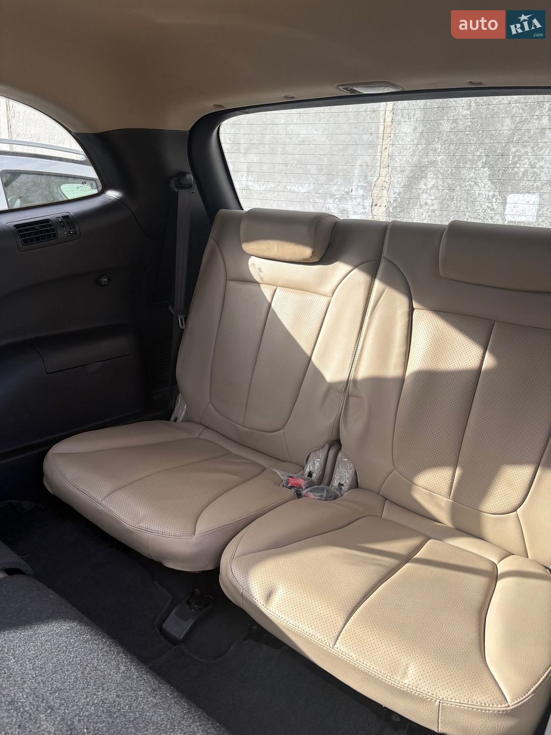 Hyundai Santa FE 2011 VIN KMHSH81BBBU712138 фото оголошення 17 з 28