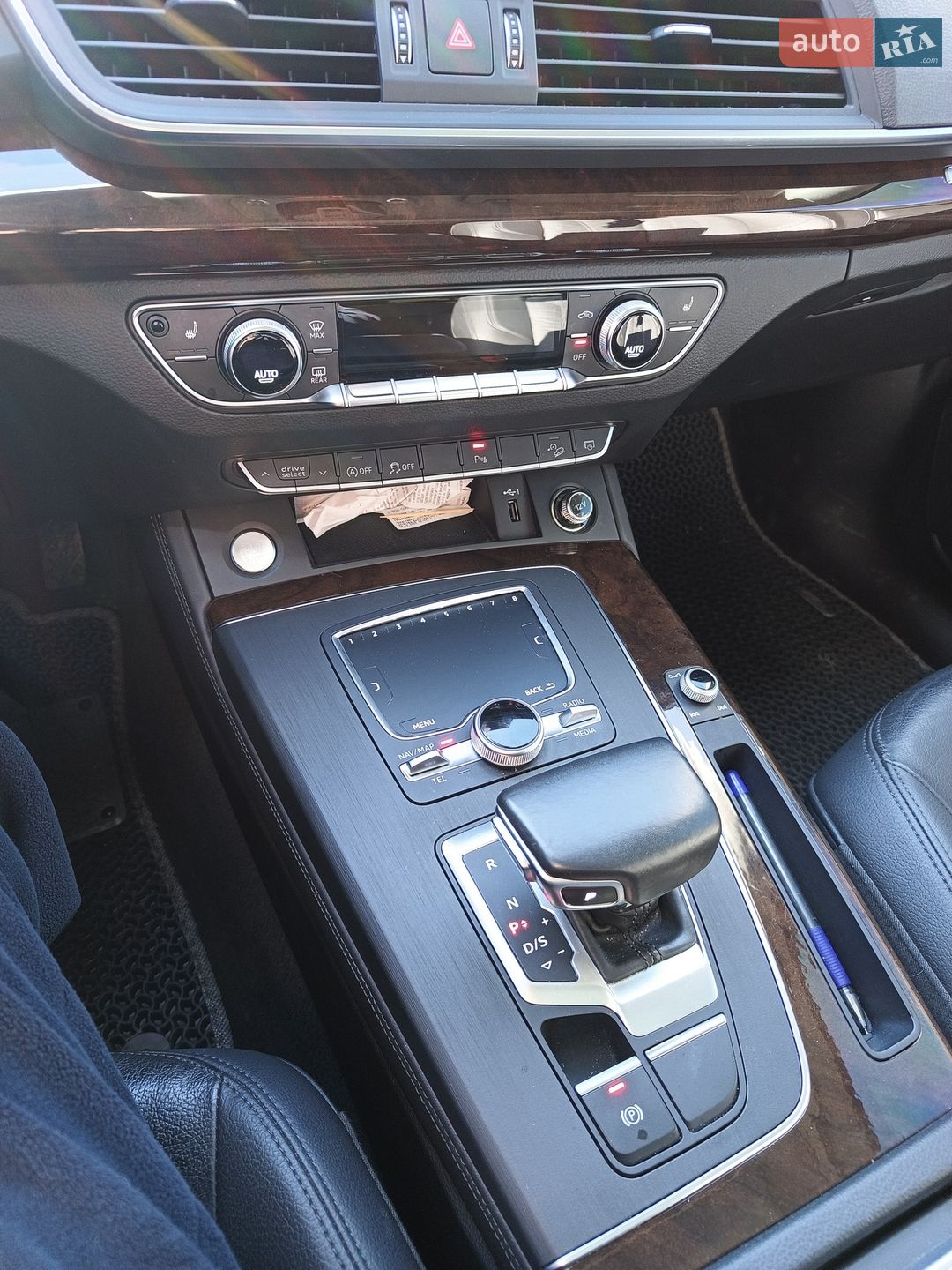 Audi Q5 2020 VIN WA1BNAFY2L2054786 фото оголошення 16 з 22