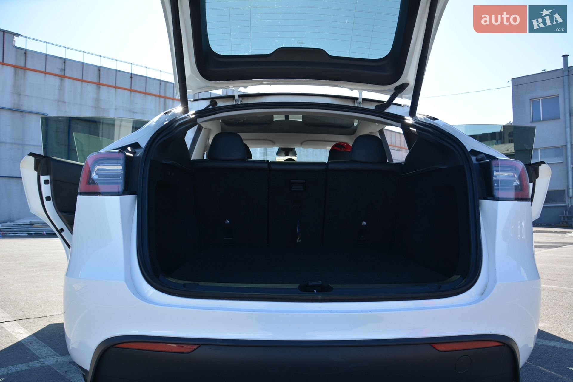 Tesla Model Y 2022 VIN XP7YGCEK0PB060509 фото оголошення 11 з 18