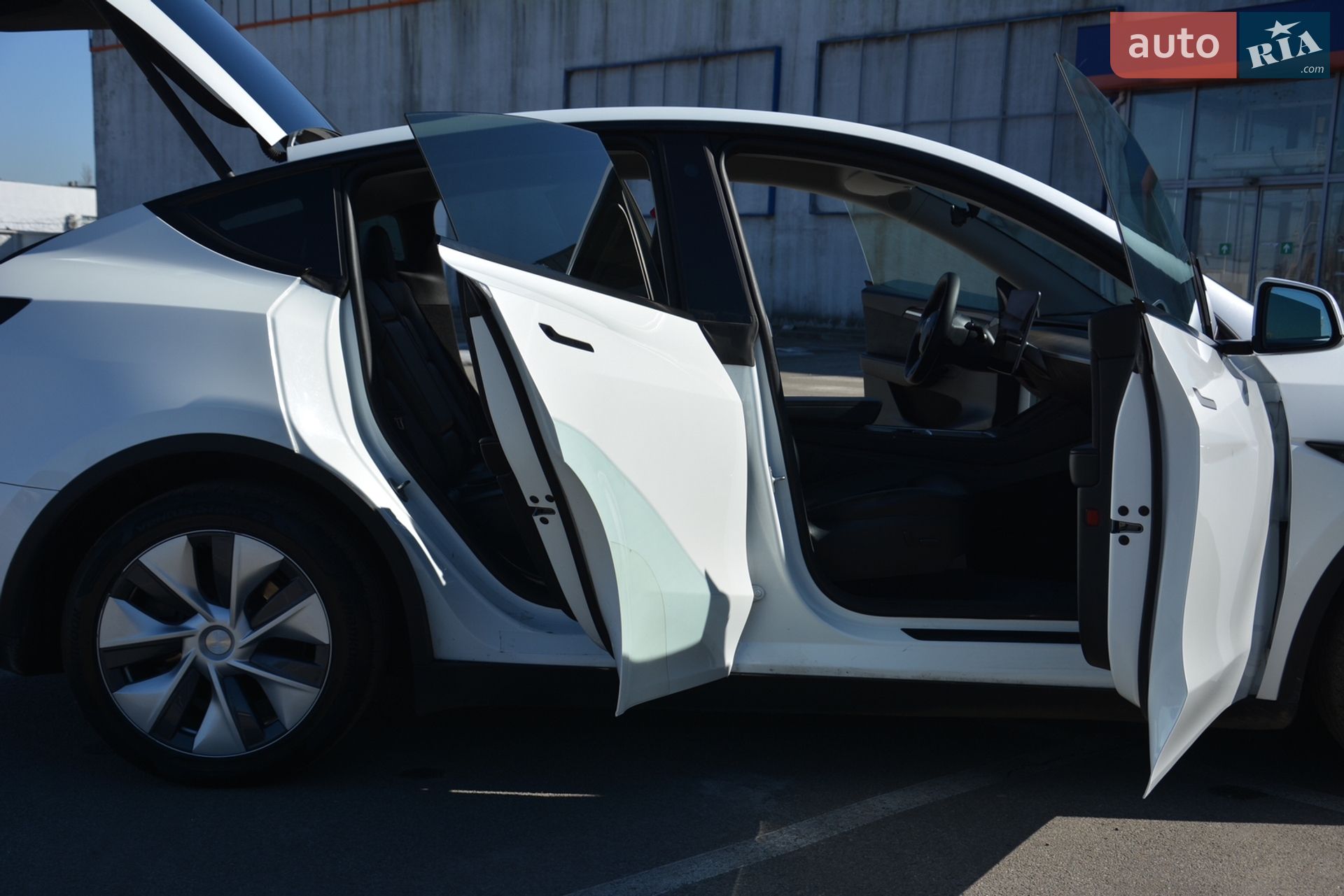 Tesla Model Y 2022 VIN XP7YGCEK0PB060509 фото оголошення 5 з 18