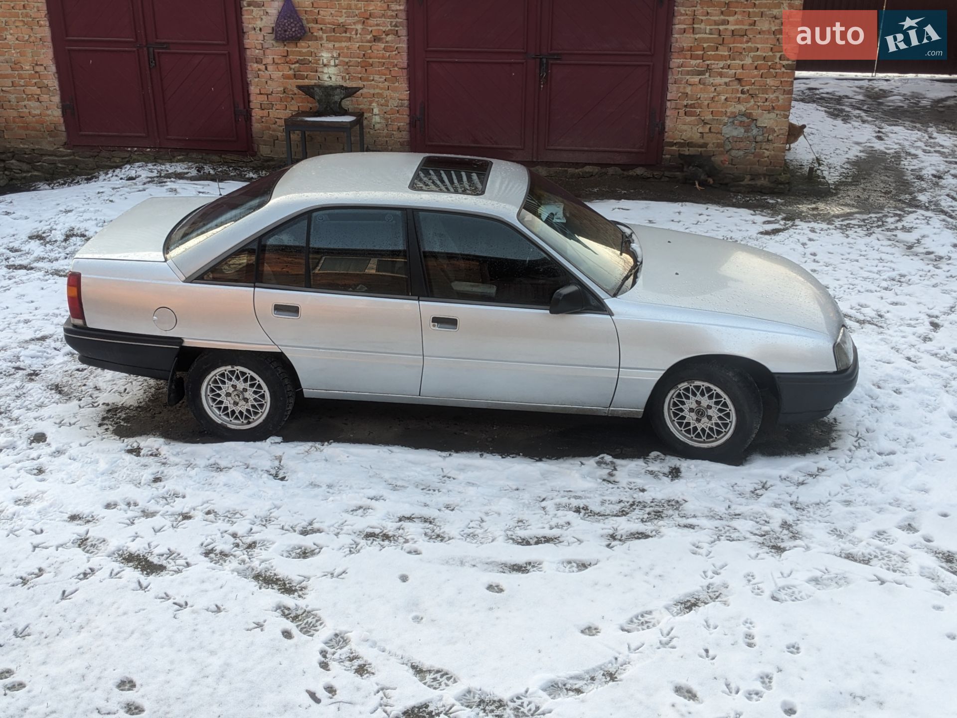 OPEL OMEGA 1988 VIN W0L000017J1227496 фото оголошення 8 з 10