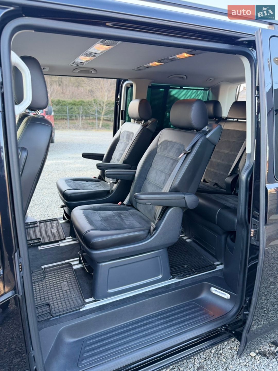 Volkswagen Multivan 2018 VIN WV2ZZZ7HZHH128252 фото оголошення 11 з 82