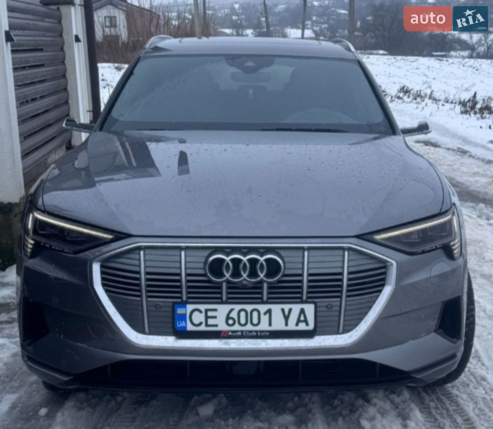Audi e-tron 2019 VIN WAUZZZGE8KB007964 фото оголошення 5 з 15