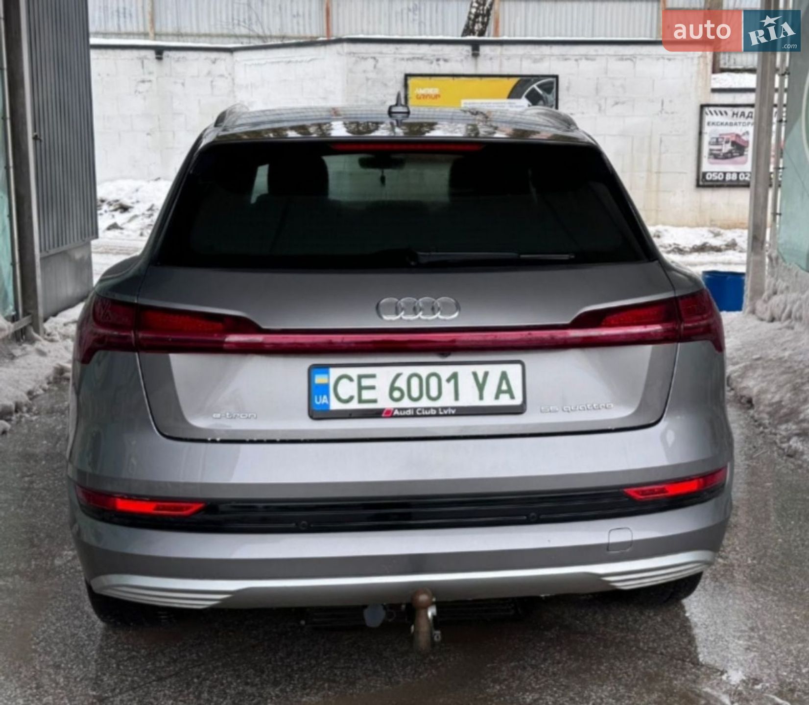 Audi e-tron 2019 VIN WAUZZZGE8KB007964 фото оголошення 4 з 15