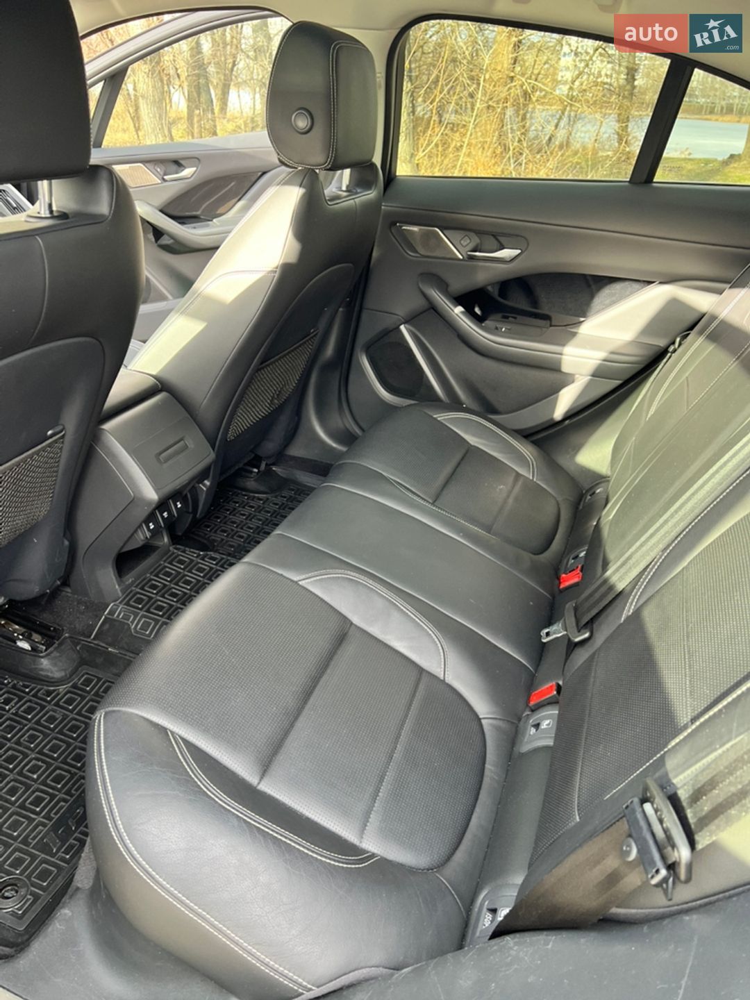 Jaguar I-Pace 2018 VIN SADHA2B10K1F69484 фото оголошення 10 з 12