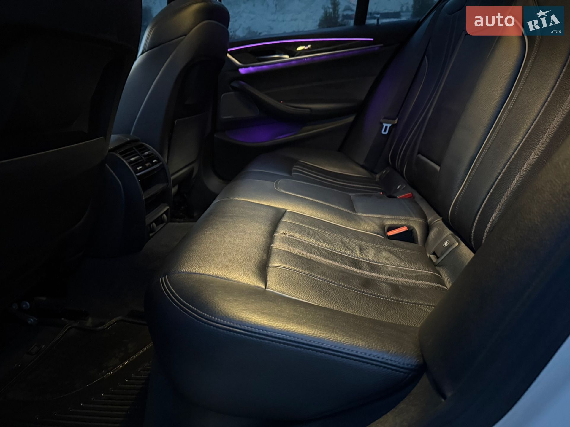 BMW 5 Series 2018 VIN WBAJA9C58JB034140 фото оголошення 28 з 39