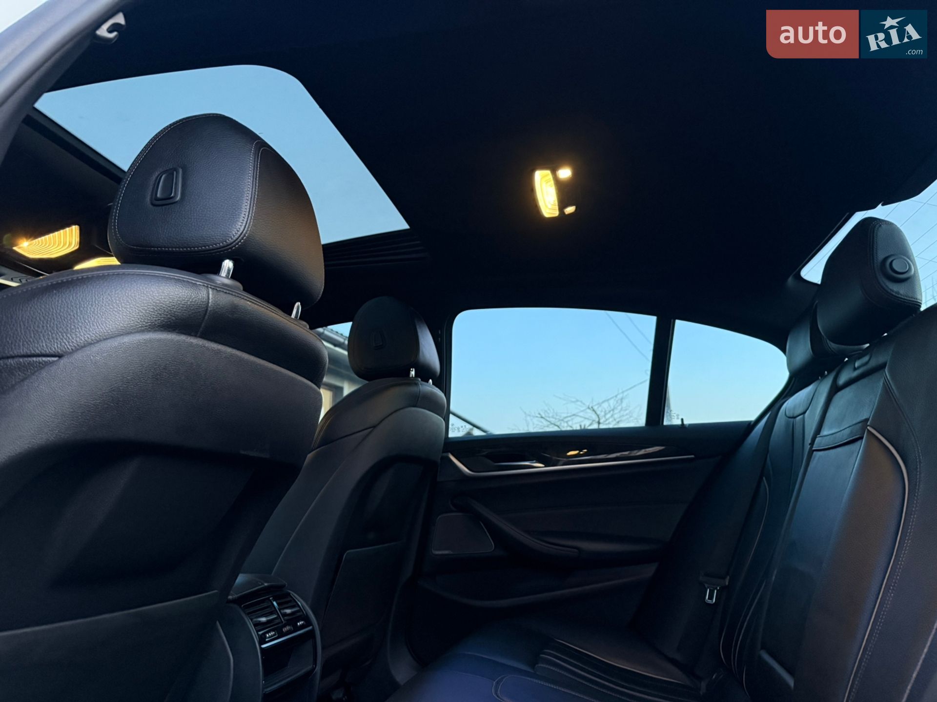 BMW 5 Series 2018 VIN WBAJA9C58JB034140 фото оголошення 30 з 39