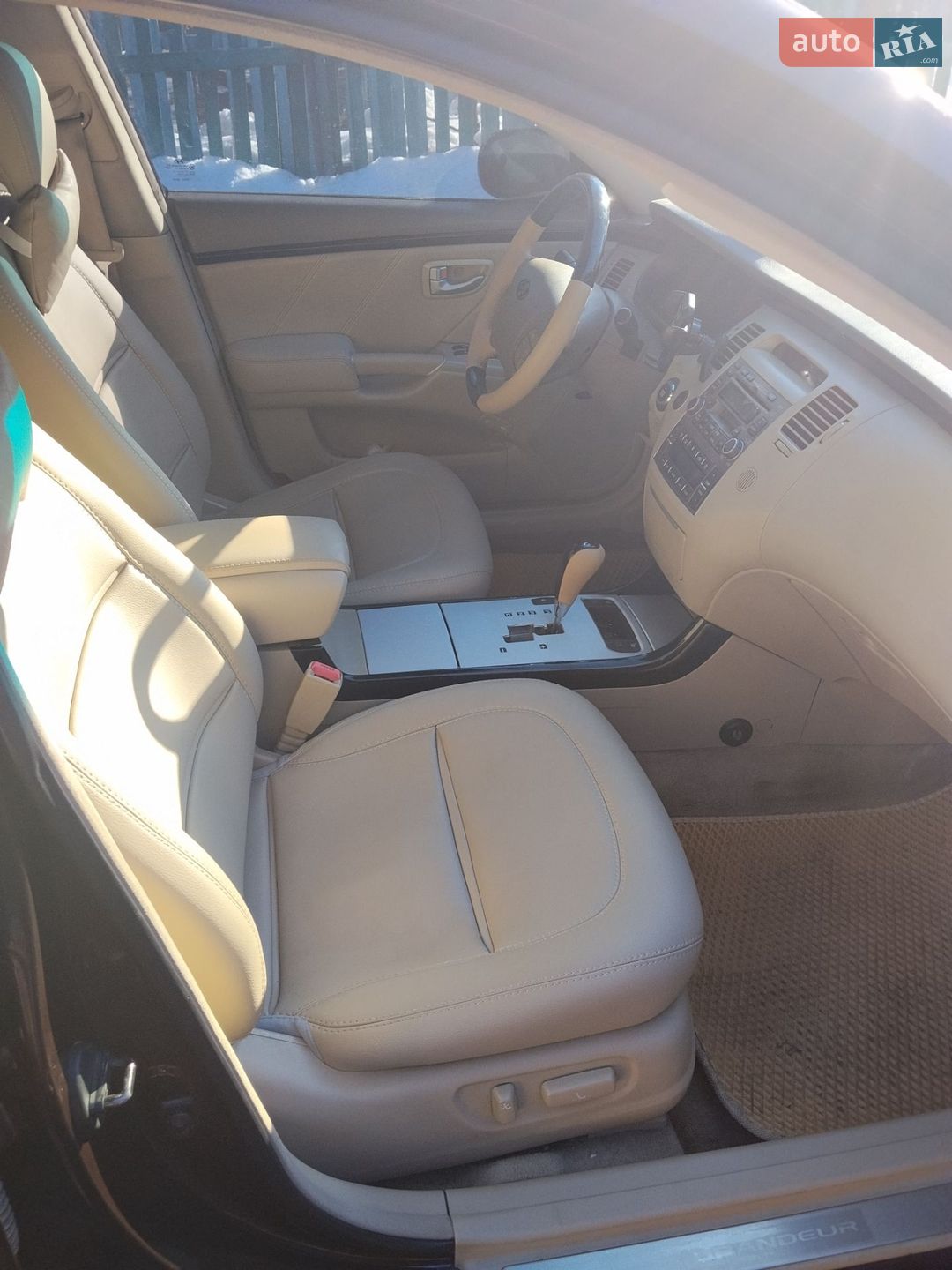 Hyundai Grandeur 2007 VIN KMHFC41DP7A215561 фото оголошення 3 з 17