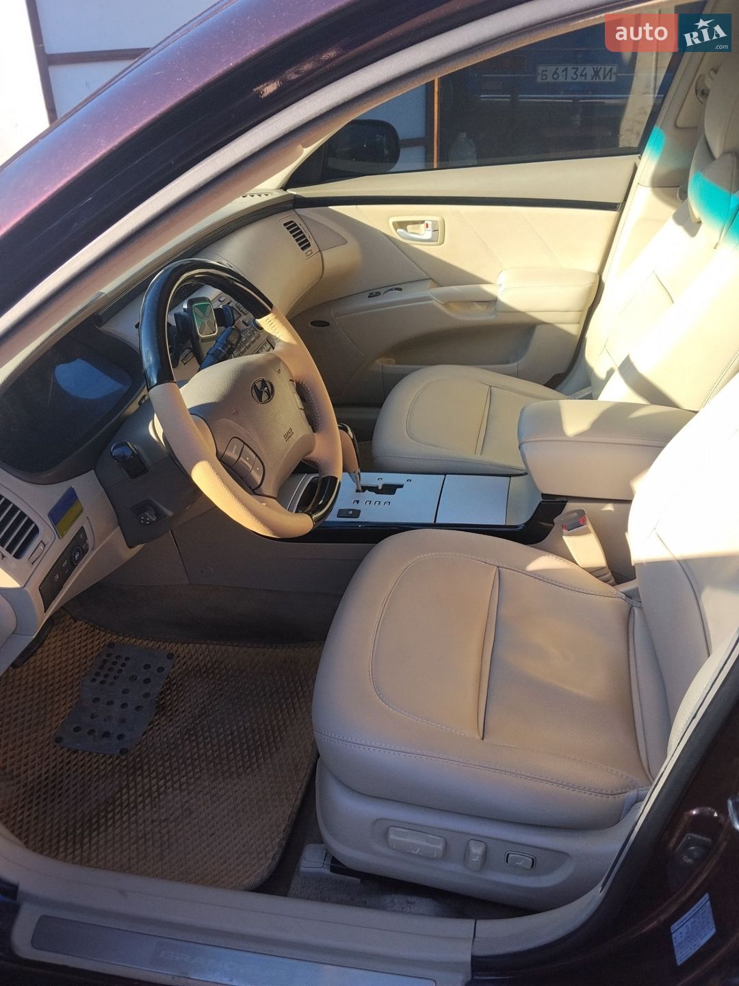 Hyundai Grandeur 2007 VIN KMHFC41DP7A215561 фото оголошення 4 з 17