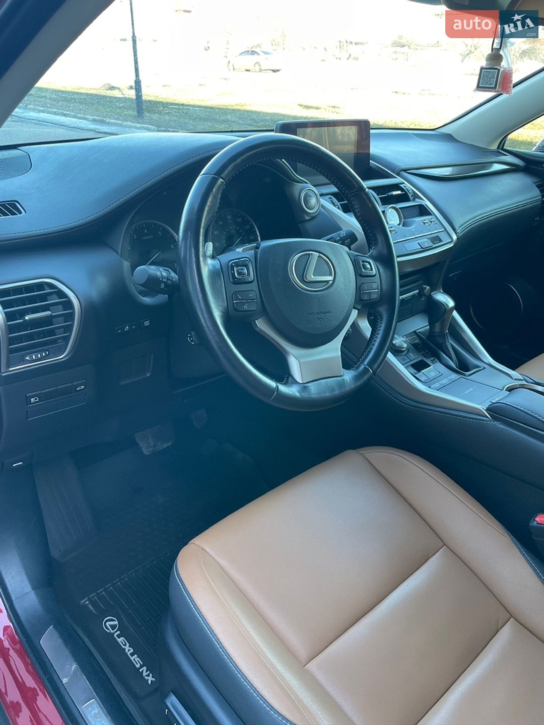 Lexus NX 2019 VIN JTJAARBZ0L5010775 фото оголошення 6 з 8