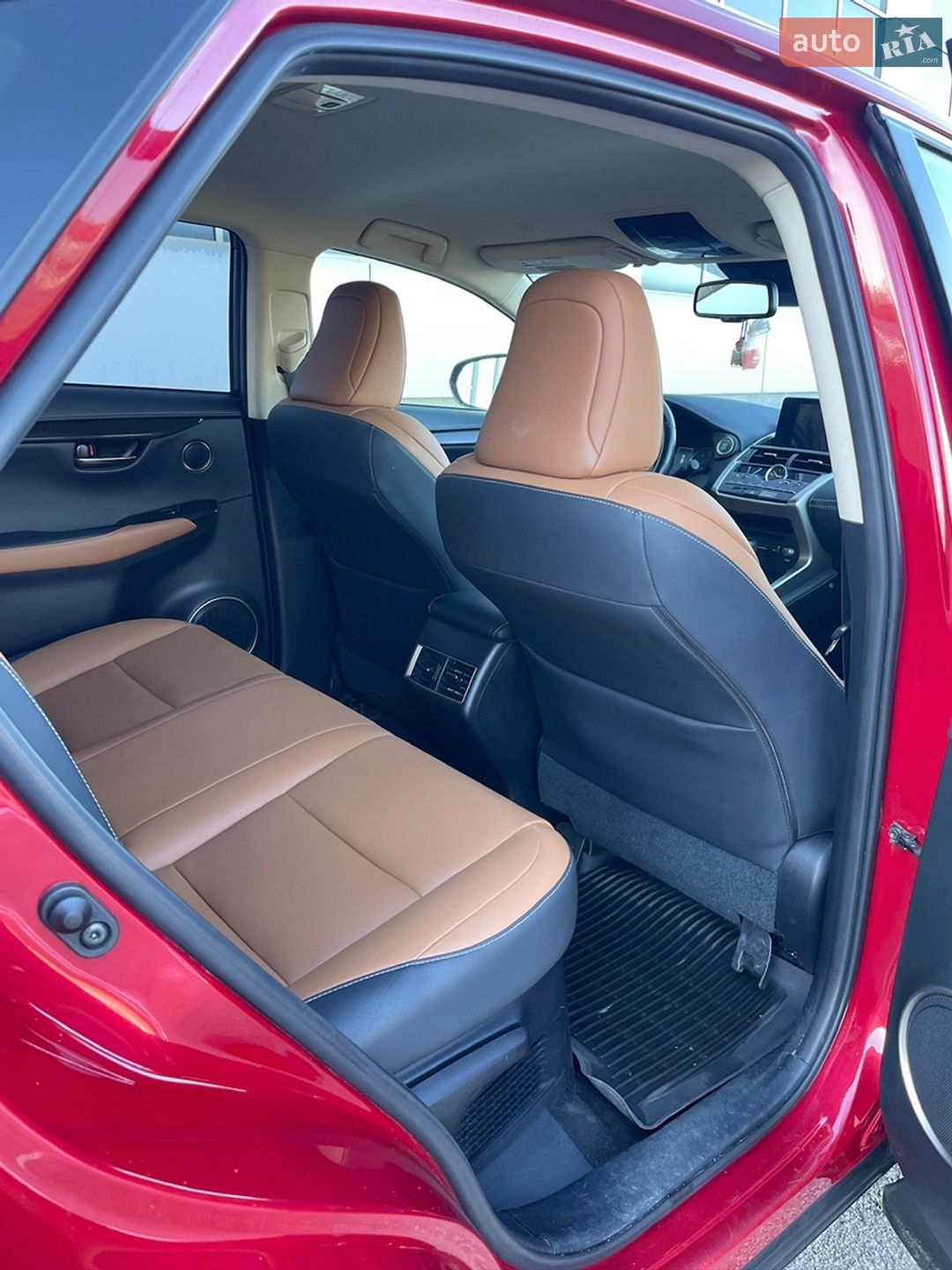 Lexus NX 2019 VIN JTJAARBZ0L5010775 фото оголошення 8 з 8