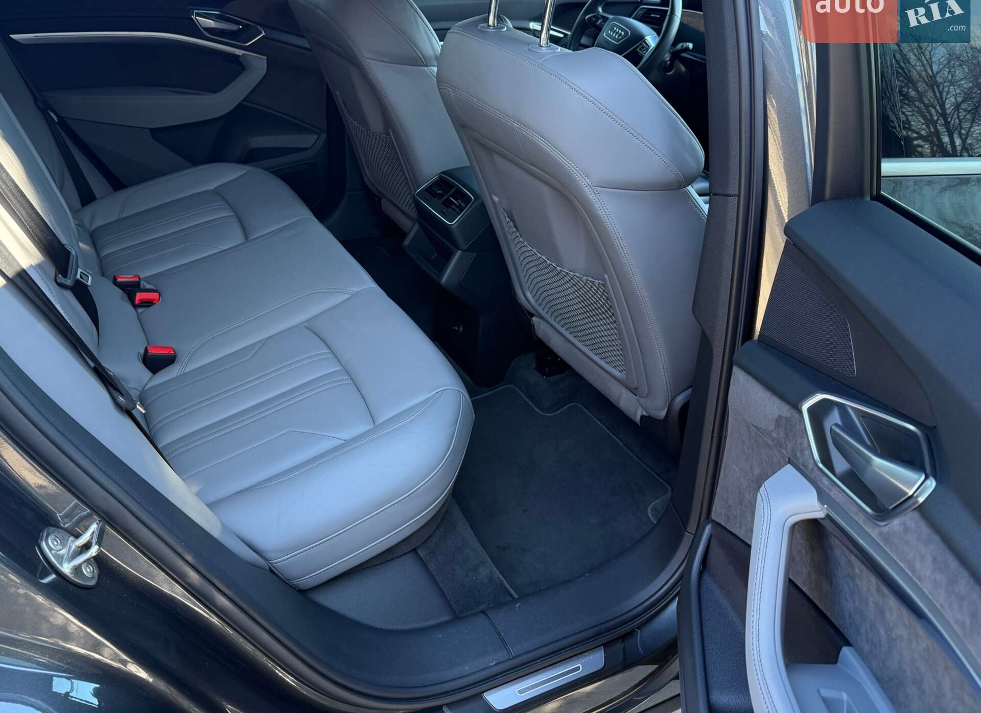 Audi e-tron 2021 VIN WAUZZZGEXNB006920 фото оголошення 32 з 42