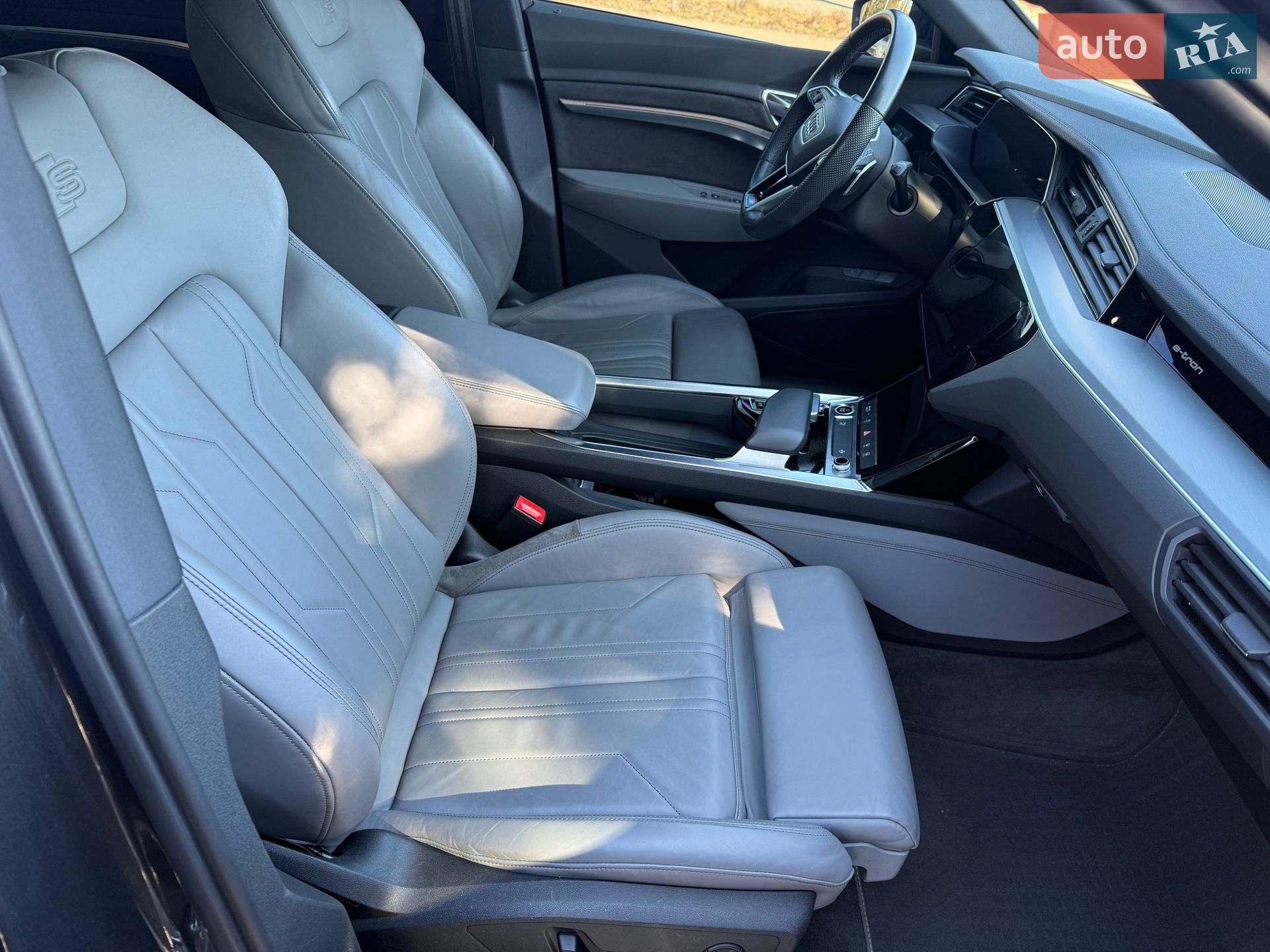 Audi e-tron 2021 VIN WAUZZZGEXNB006920 фото оголошення 35 з 42