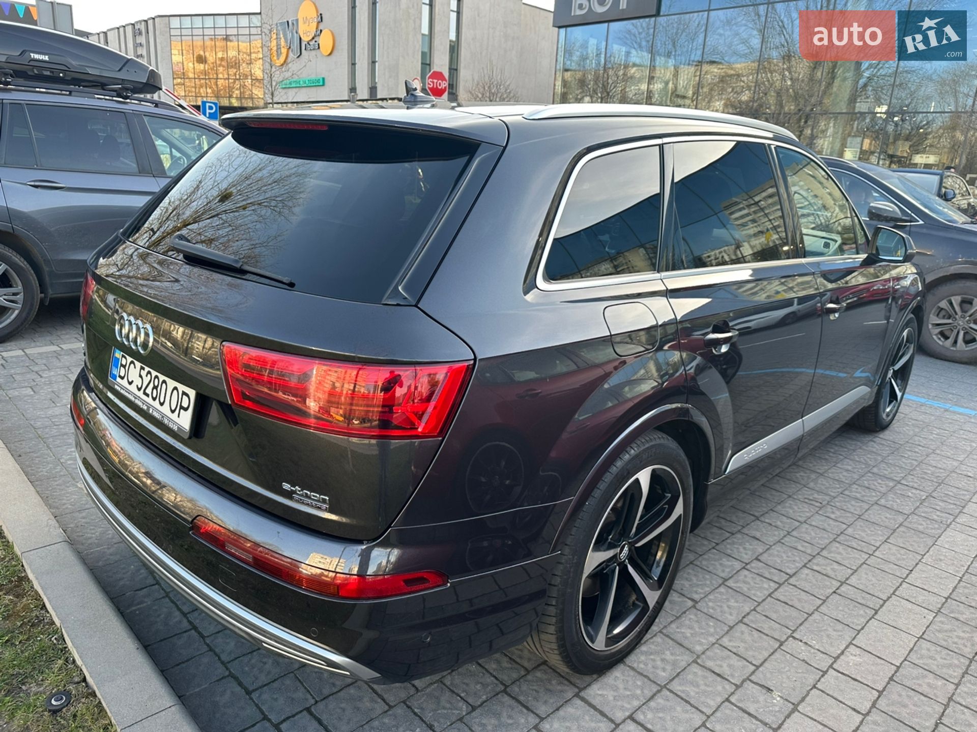Audi Q7 2018 VIN WAUZZZ4M7JD052263 фото оголошення 5 з 14